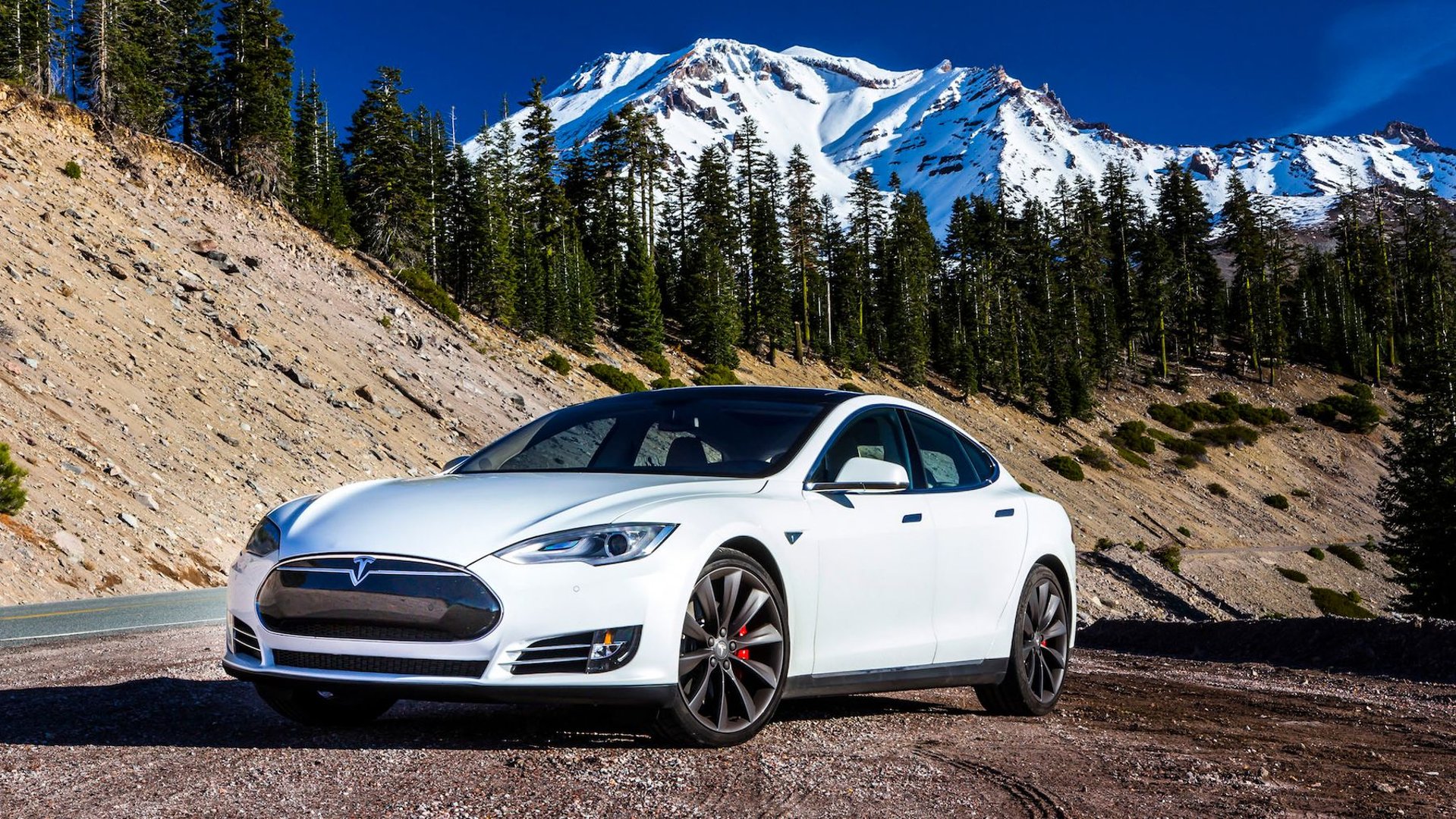 tesla_Model_S_1_generation__Liftback__3.jpg