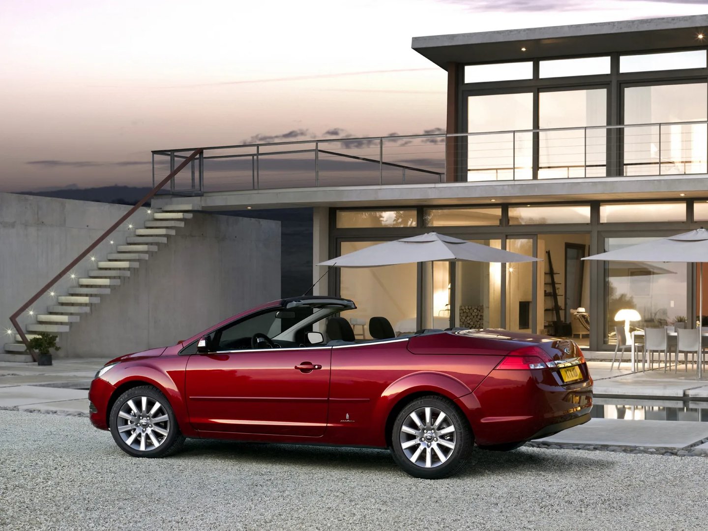 Ford_Focus_2_generation_restyling__Cabrio__7.jpg