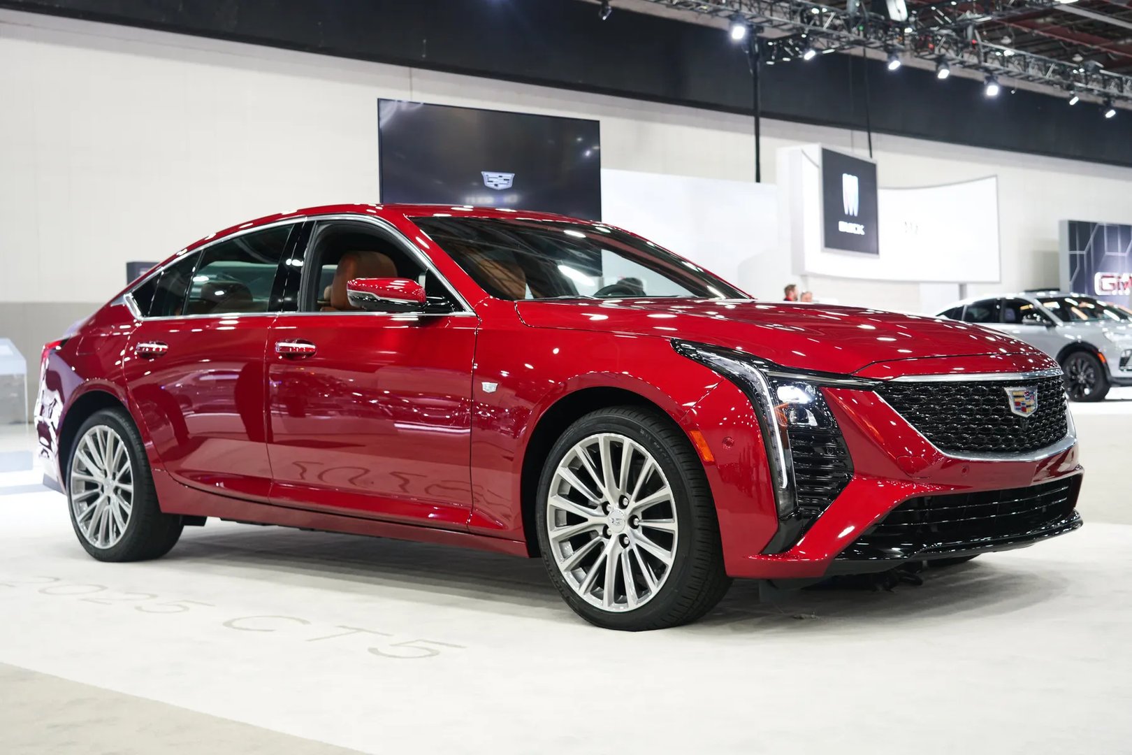 Cadillac_CT5_1_generation_restyling_1__Sedan__5.jpg