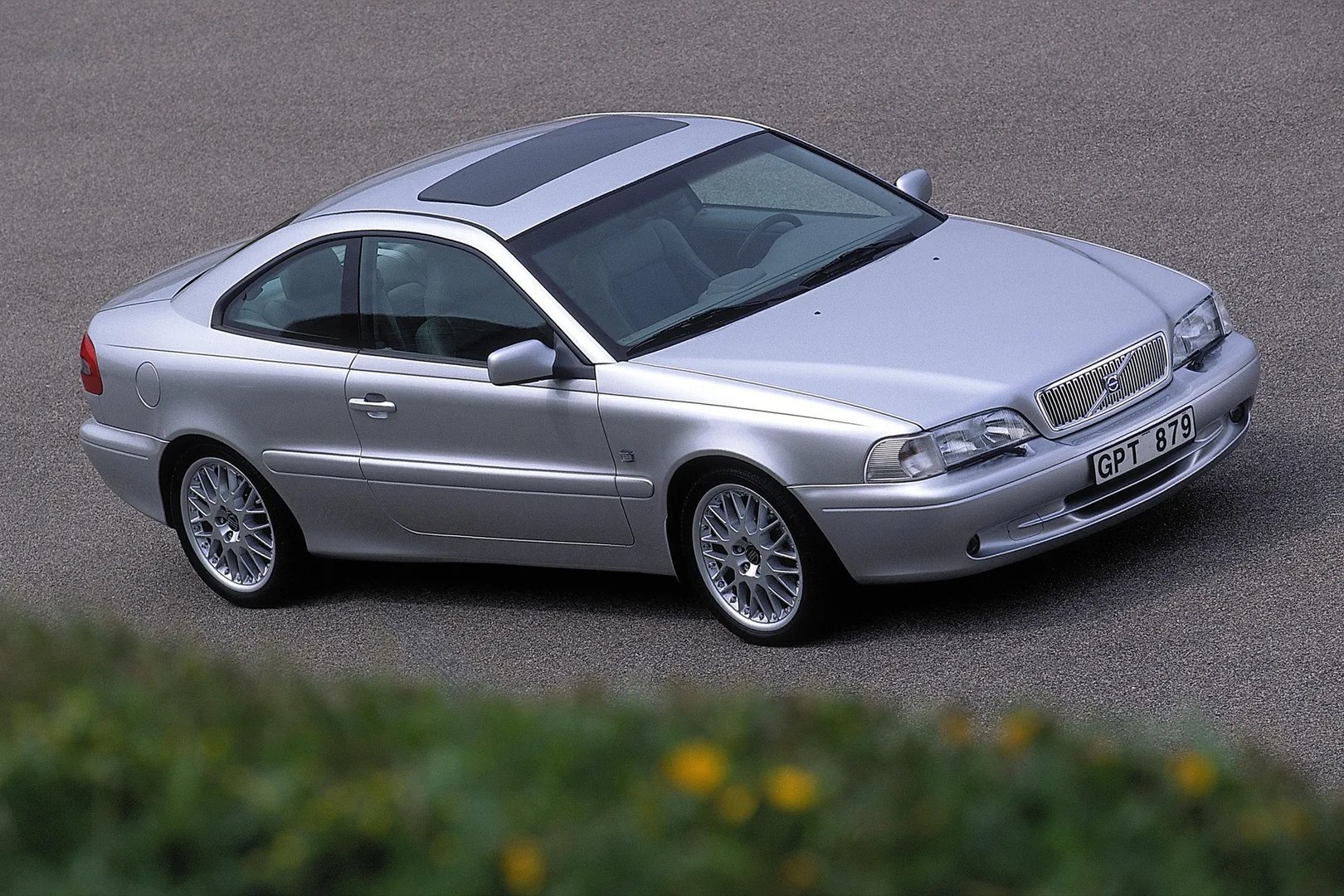 Volvo_C70_1_generation__Coupe__4.jpg