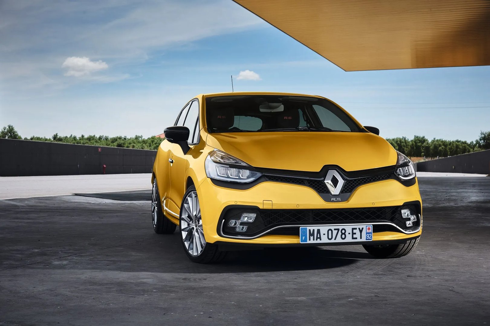 4 generation, restyling 