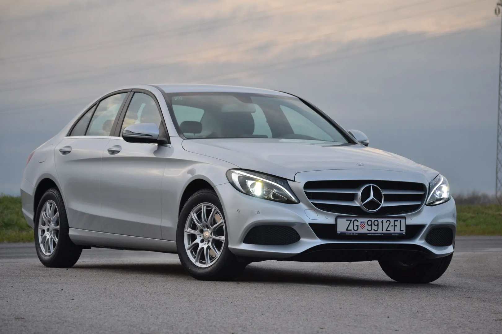 Mercedes_C-Class_4_generation__Sedan__7.jpg