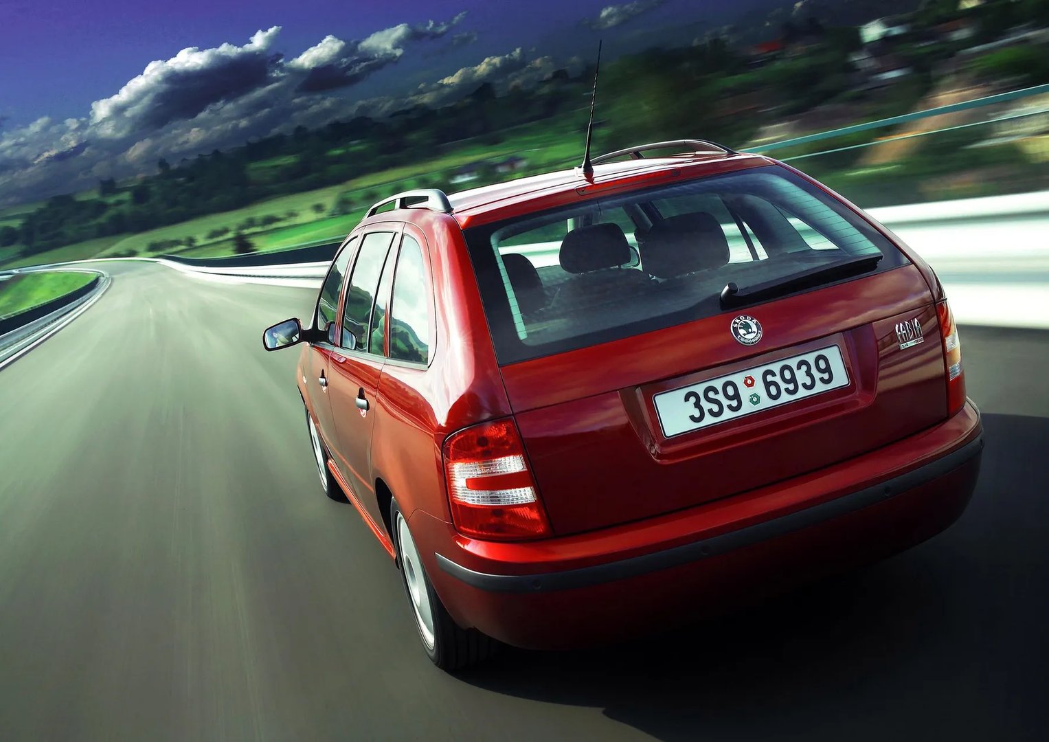 Skoda_Fabia_1_generation_restyling__Estate_5-door__1.jpg