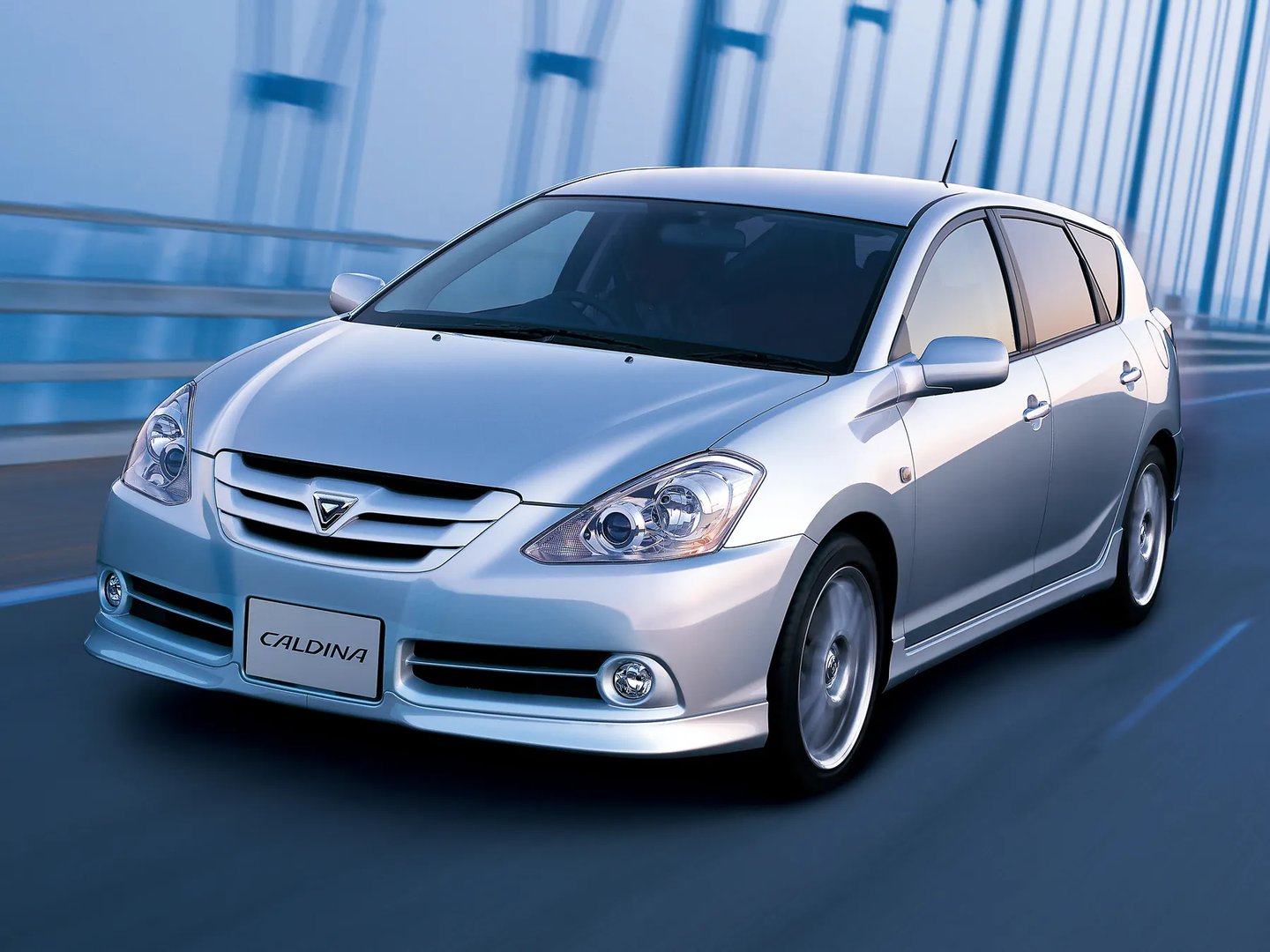 Toyota_Caldina_3_generation_restyling__Estate_5-door__2.jpg