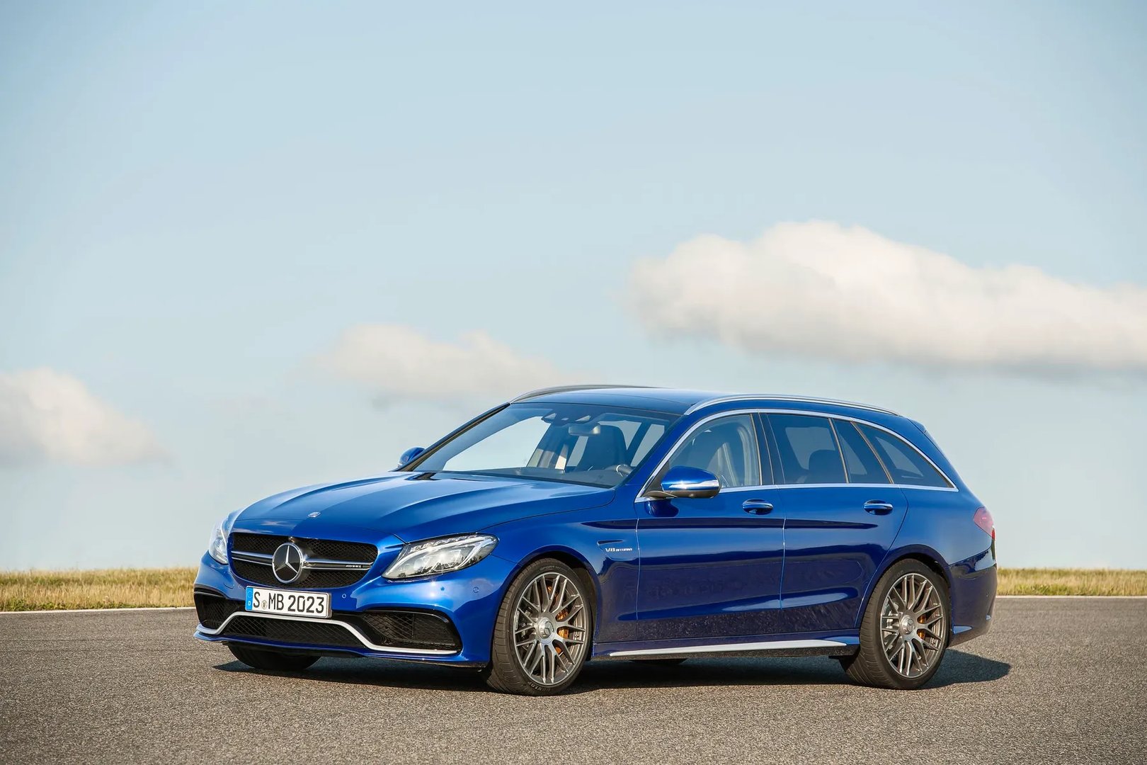 Mercedes_C-Class_AMG_4_generation__Estate_5-door__3.jpg