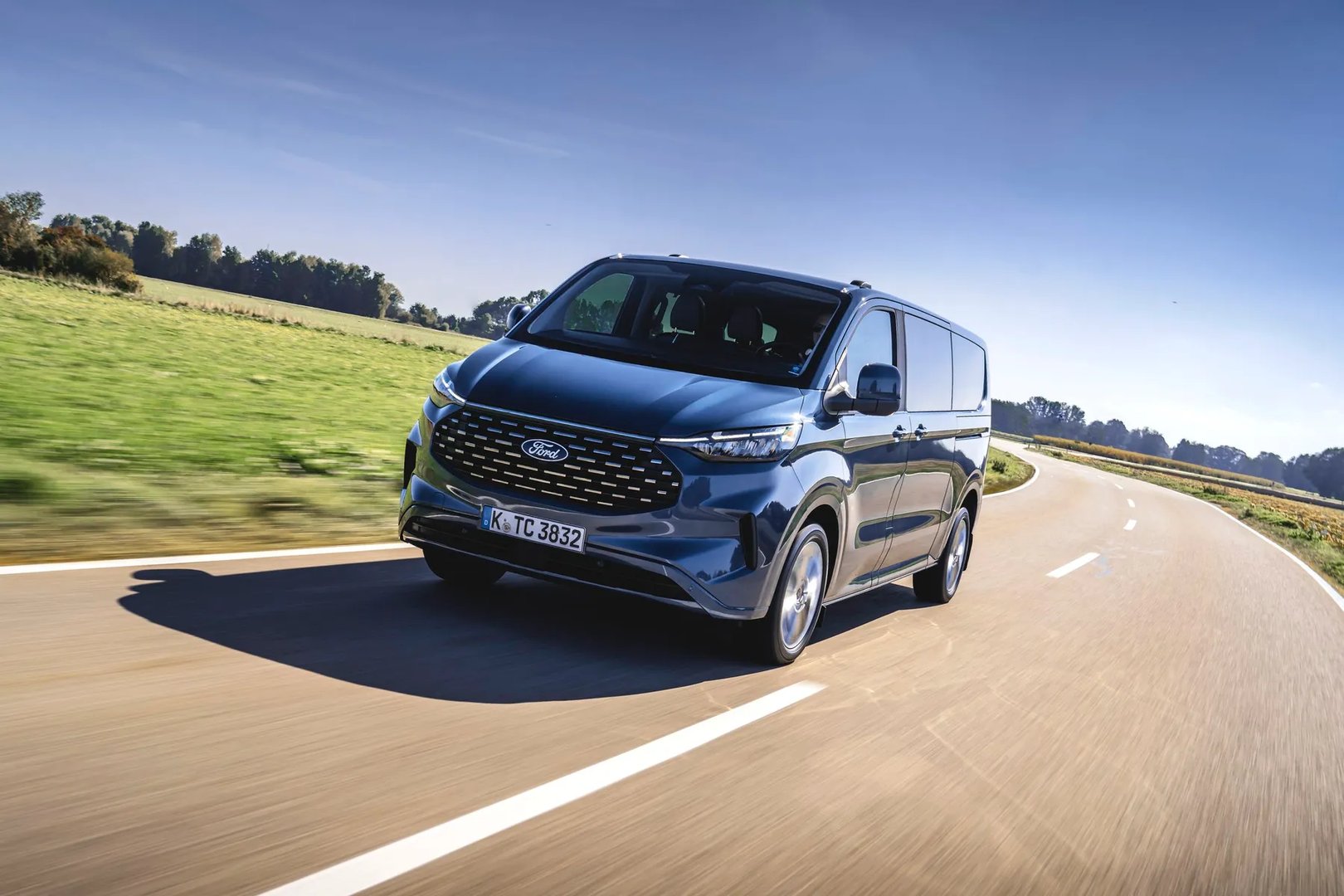 Ford_Tourneo_Custom_2_generation__Minivan_Long__5.jpg