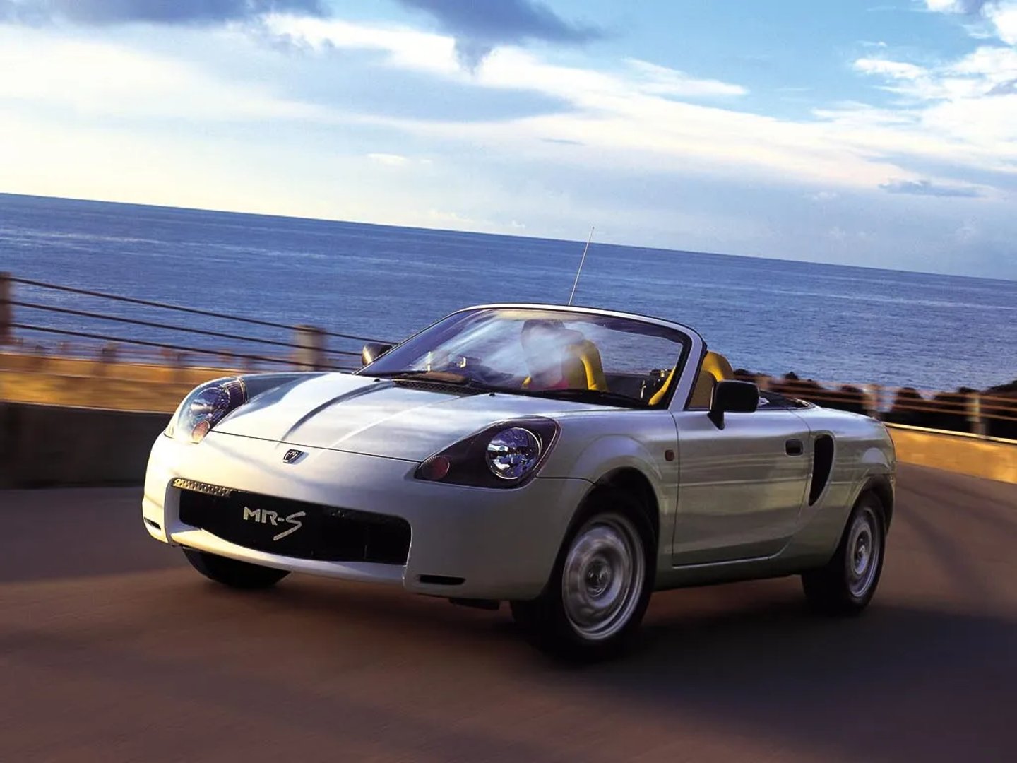 Toyota_MR-S_1_generation__Roadster__9.jpg