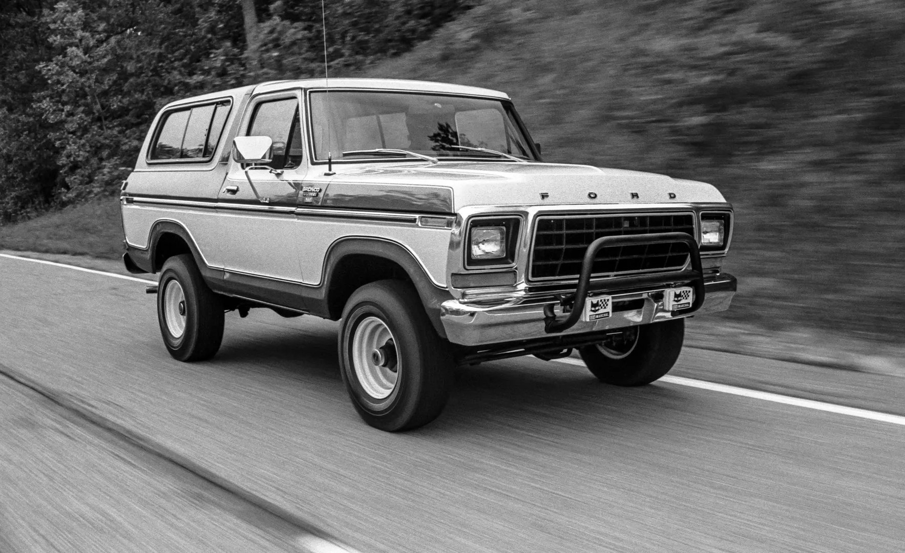 Ford_Bronco_2_generation__SUV_3-doors__3.jpg