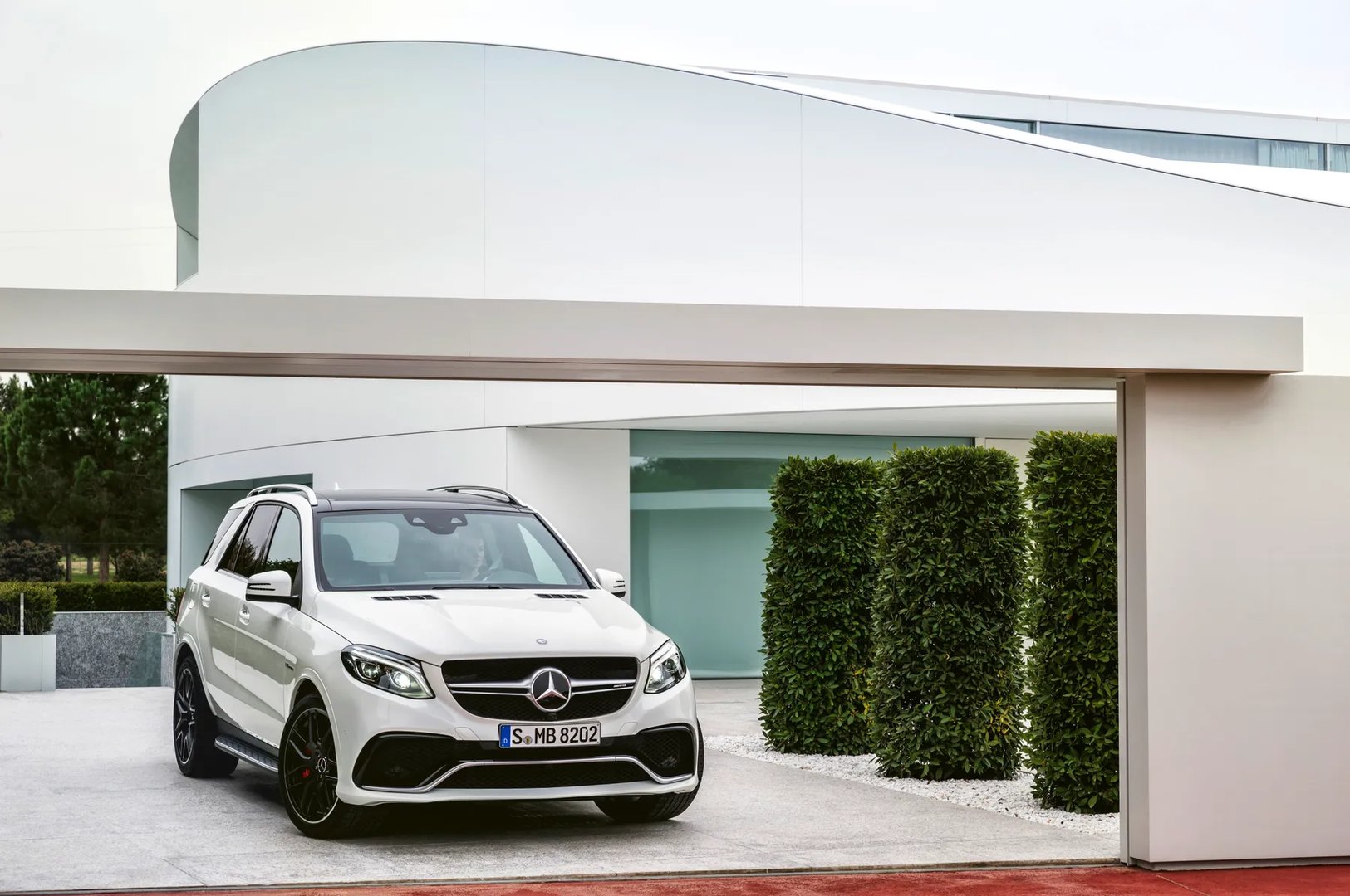 Mercedes_GLE_AMG_1_generation__SUV_5-doors__2.jpg