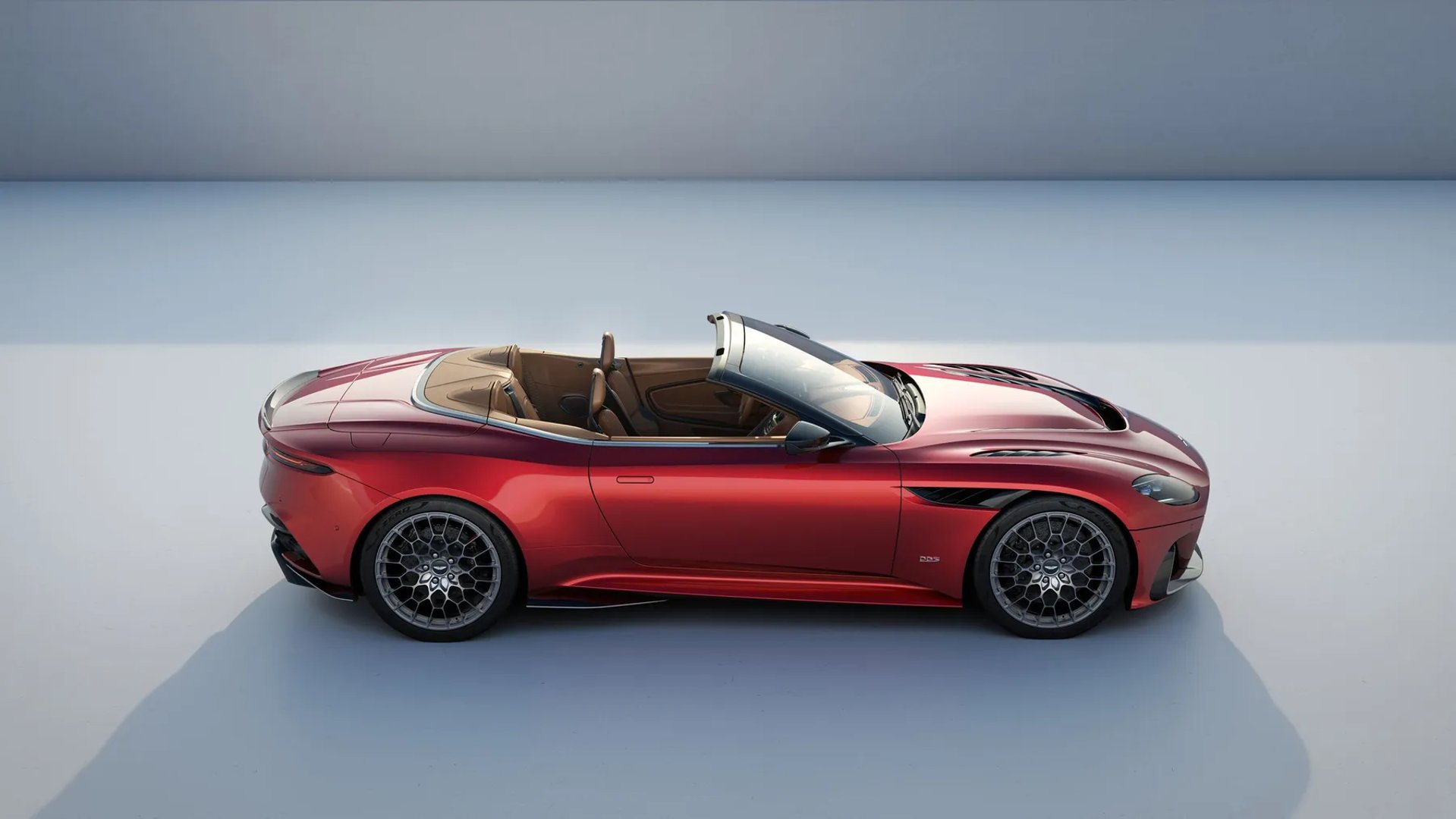 Aston Martin_DBS_3_generation__Cabrio__3.jpg