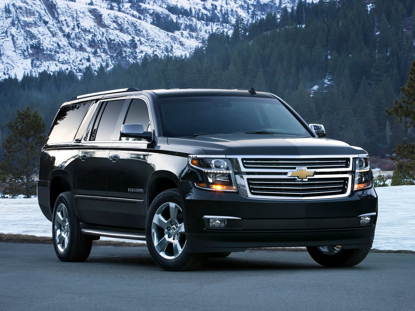 Chevrolet_Suburban_11_generation__SUV_5-doors__9.jpg