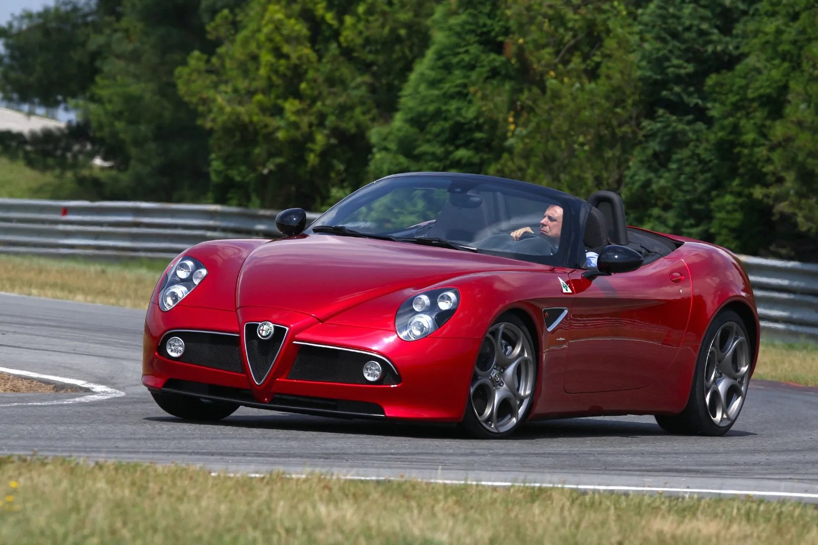 Alfa Romeo_8C_Competizione_1_generation__Roadster__11.jpg