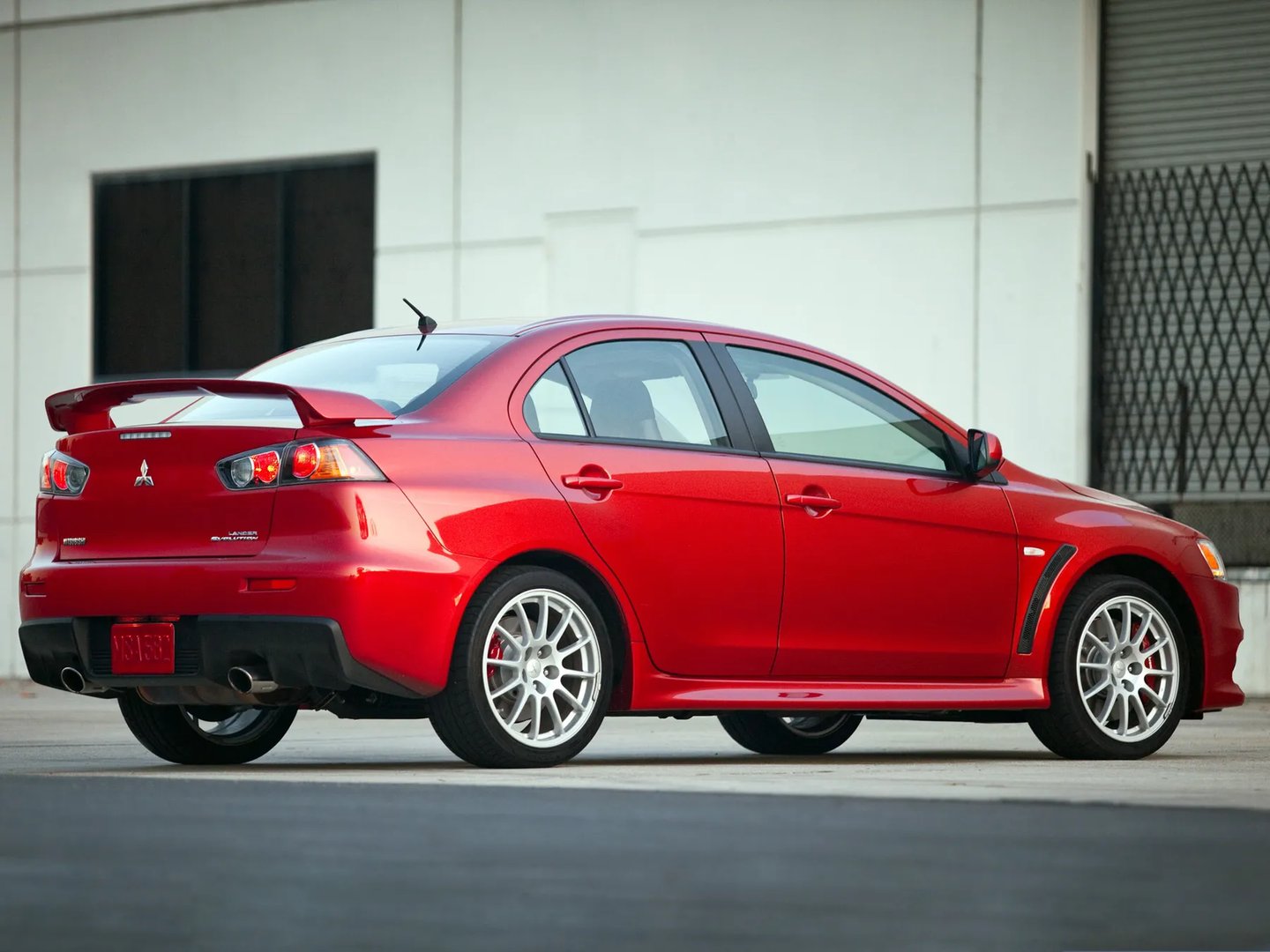 Mitsubishi_Lancer_Evolution_10_generation__Sedan__4.jpg