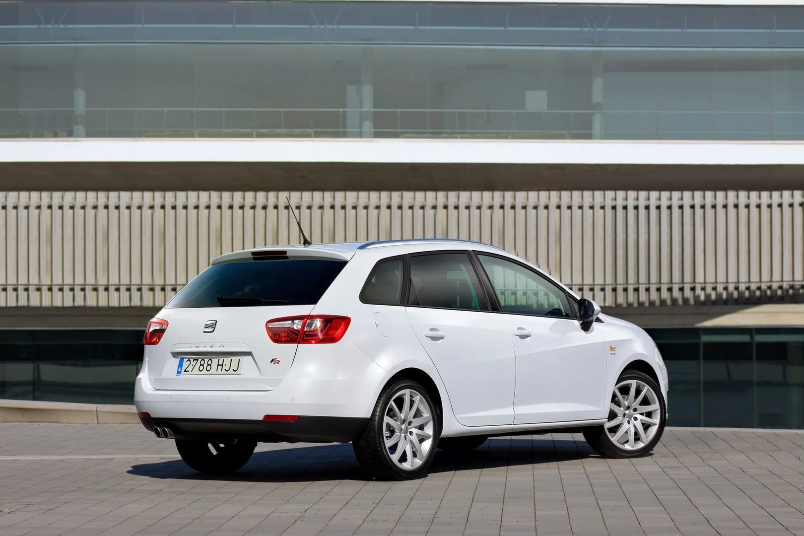 SEAT_Ibiza_4_generation_restyling__Estate_5-door__13.jpg