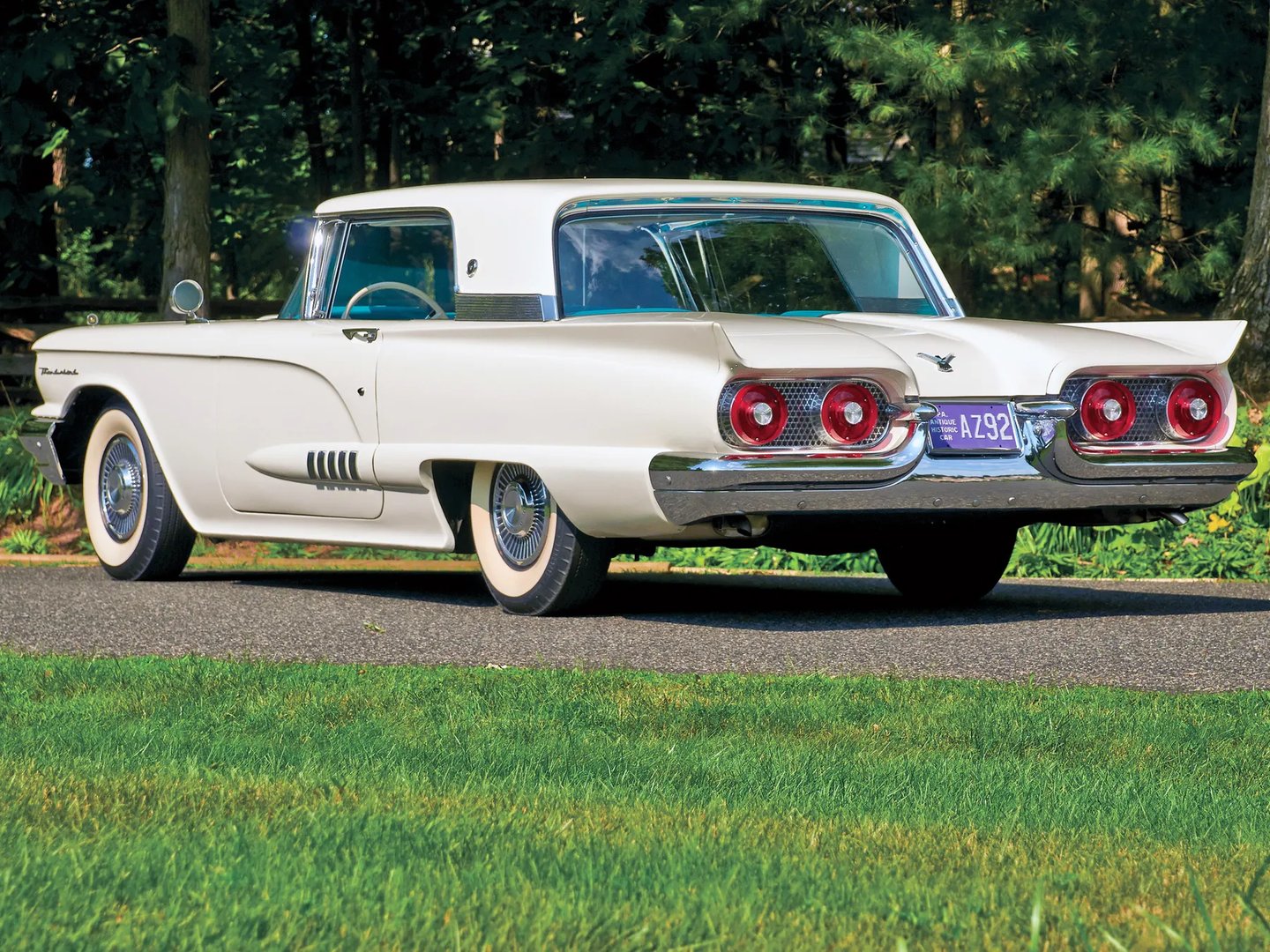 Ford_Thunderbird_2_generation__Coupe_Hardtop__1.jpg