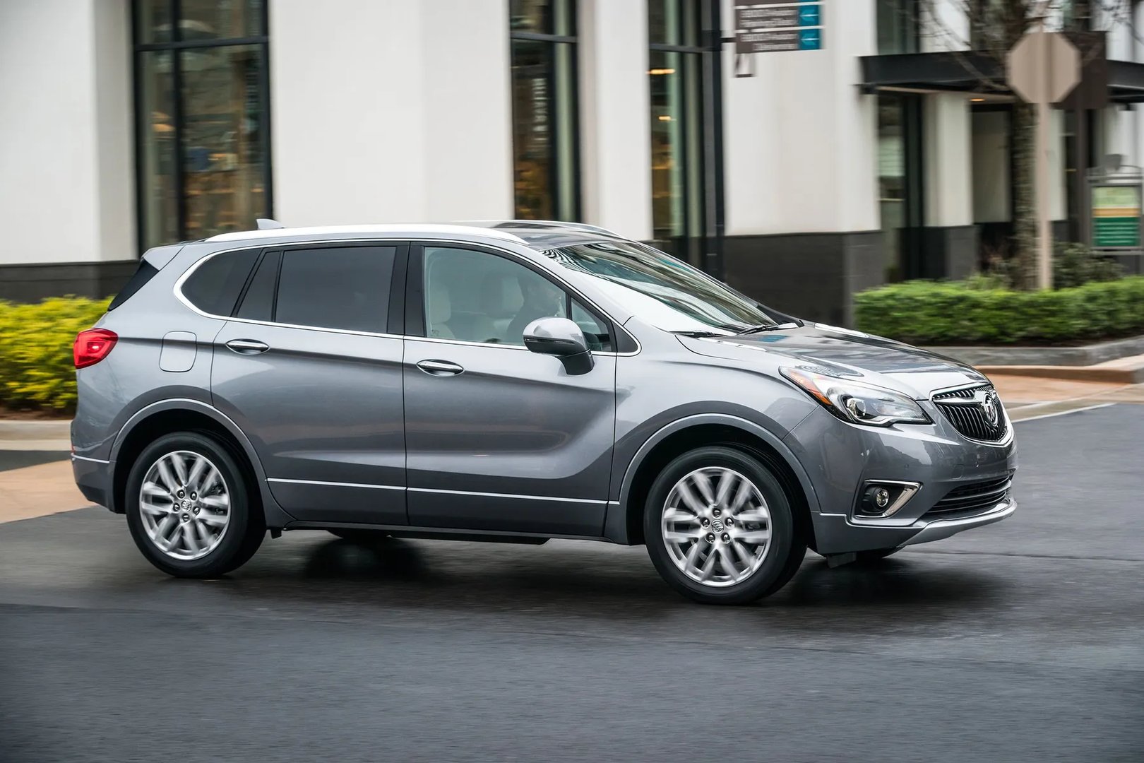 Buick_Envision_1_generation_restyling_1__SUV_5-doors__5.jpg
