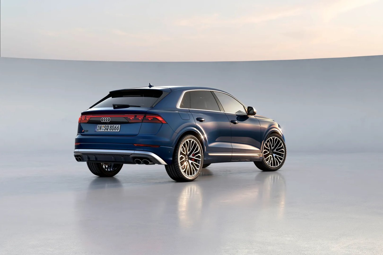 Audi_SQ8_1_generation_restyling_1__SUV_5-doors__2.jpg