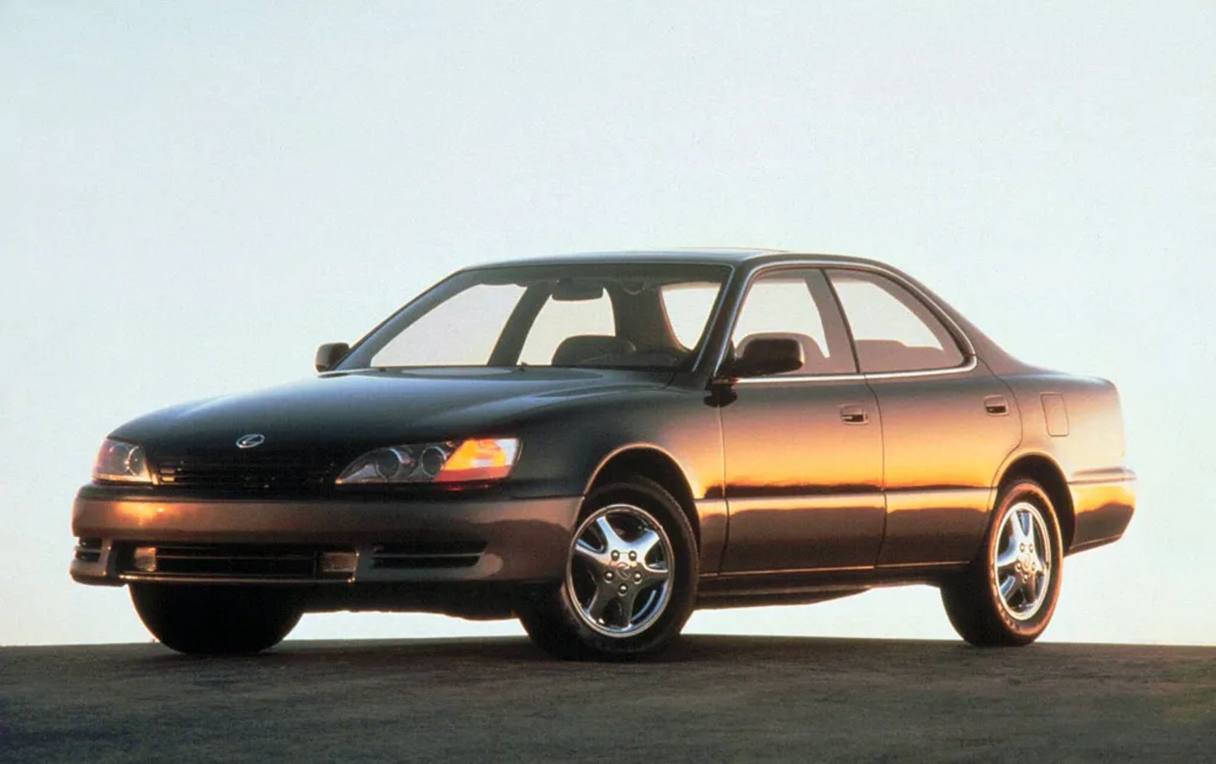 Lexus_ES_2_generation_restyling__Sedan__4.jpg