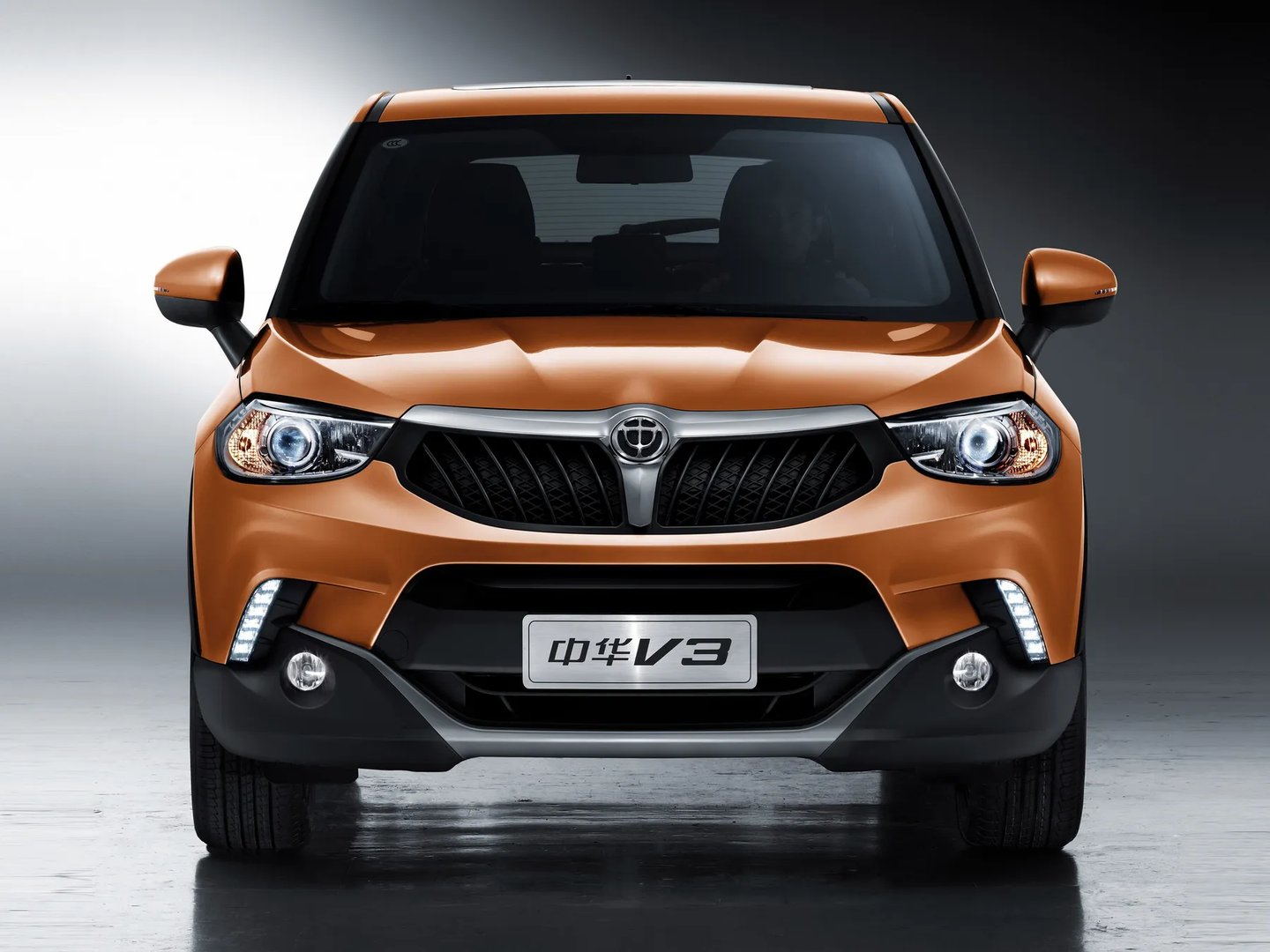 Brilliance_V3_1_generation__SUV_5-doors__4.jpg