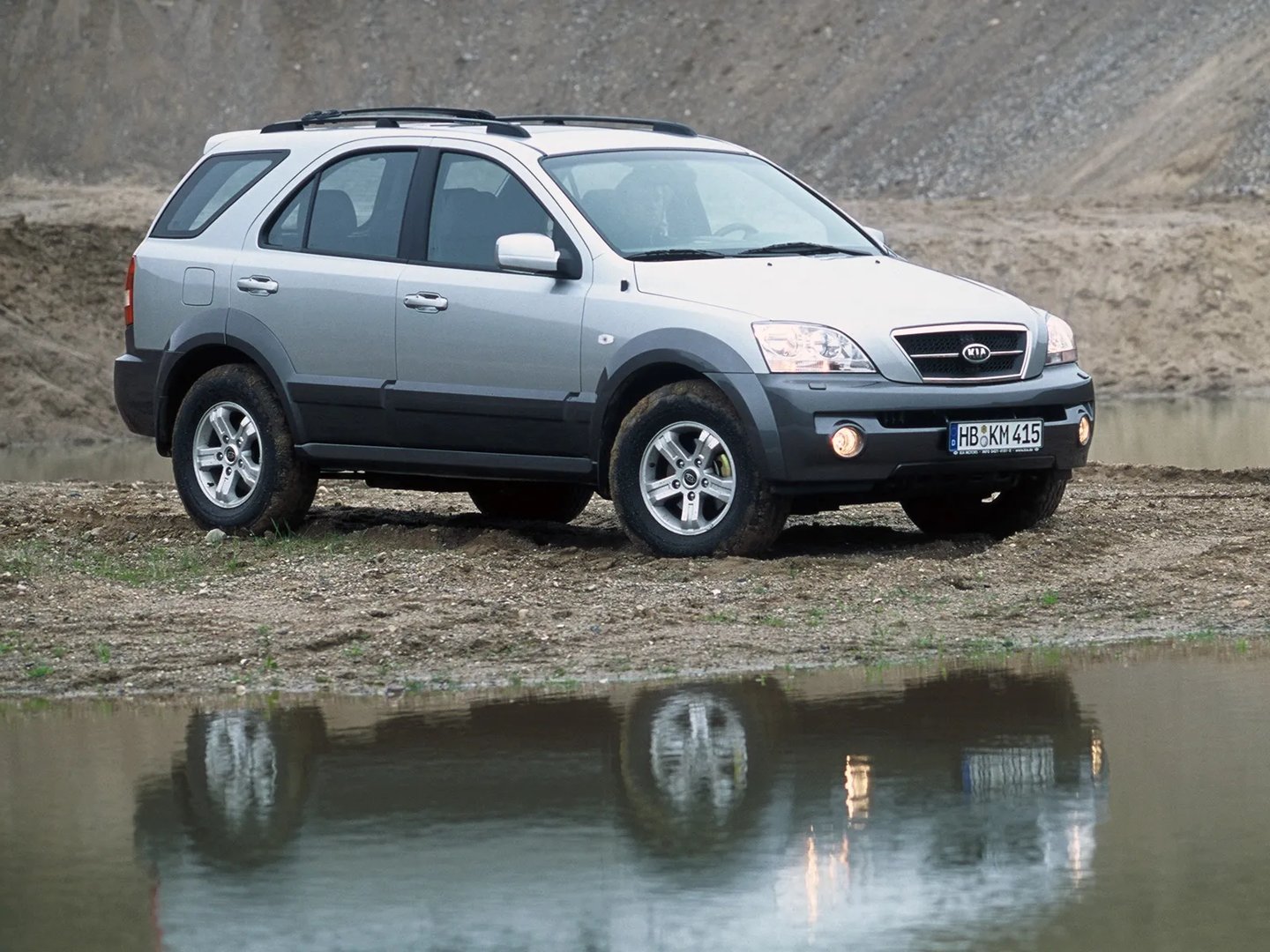 Kia_Sorento_1_generation__SUV_5-doors__3.jpg