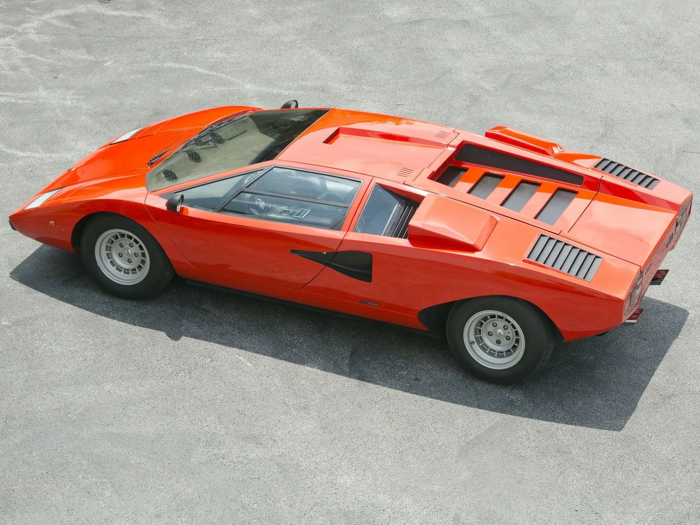 Lamborghini_Countach_1_generation__Coupe__4.jpg
