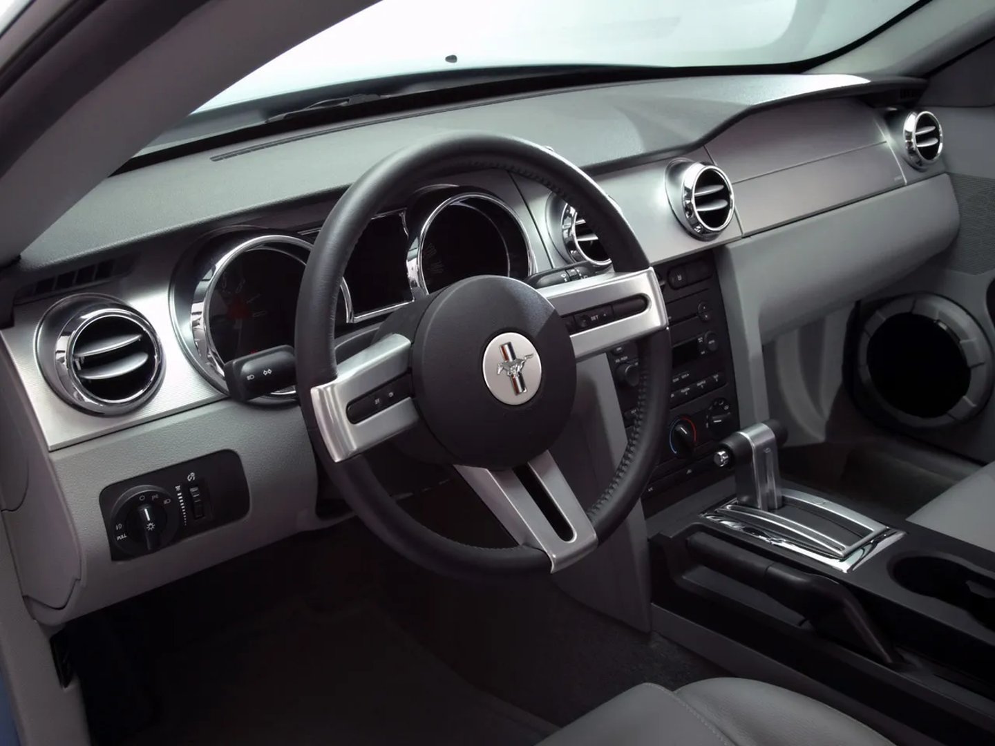 Ford_Mustang_5_generation__Coupe__10.jpg