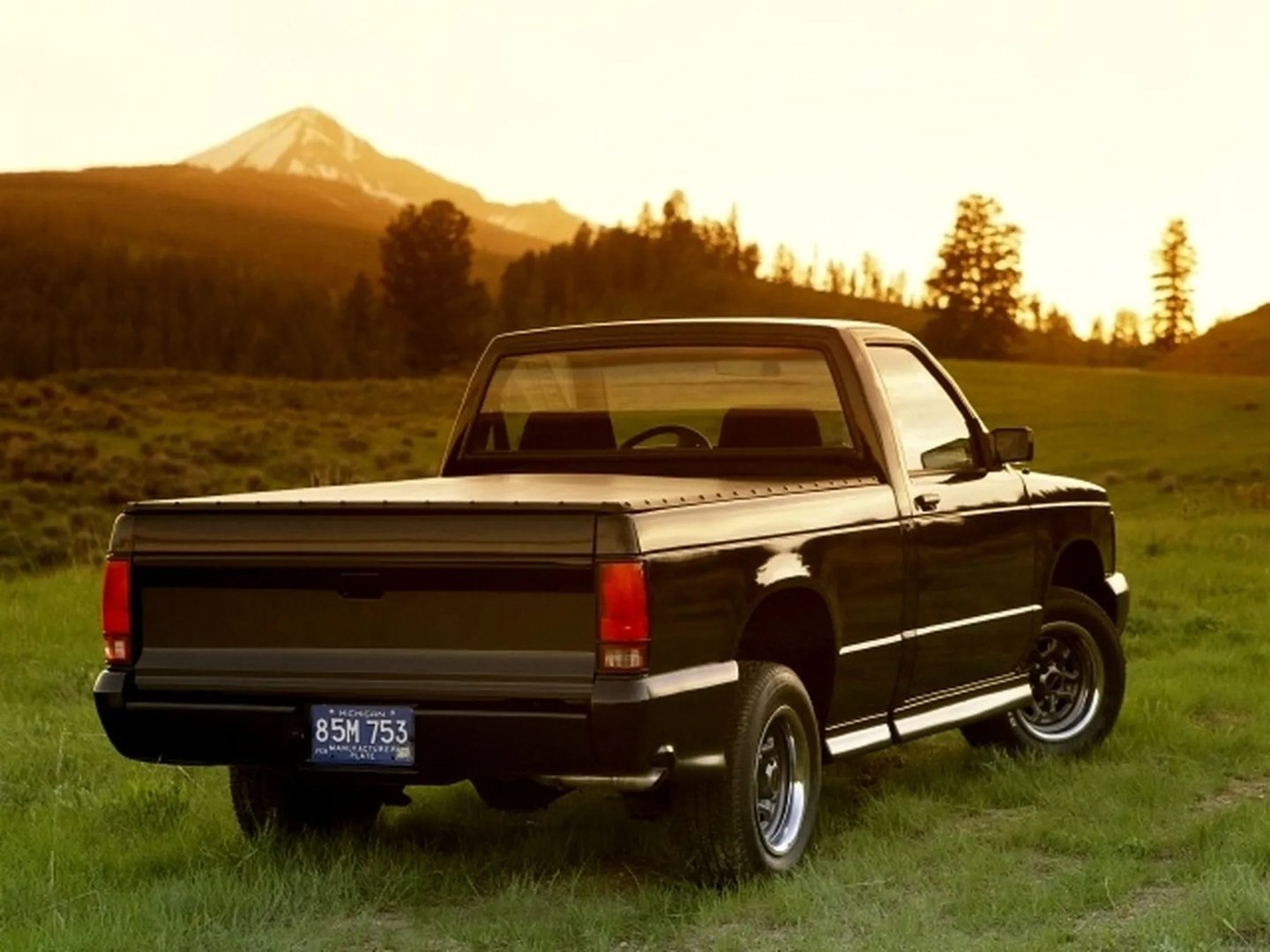 GMC_Sonoma_1_generation__Pickup_single-cab__3.jpg