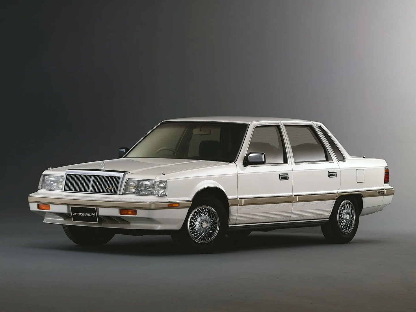 Mitsubishi_Debonair_2_generation__Sedan__1.jpg