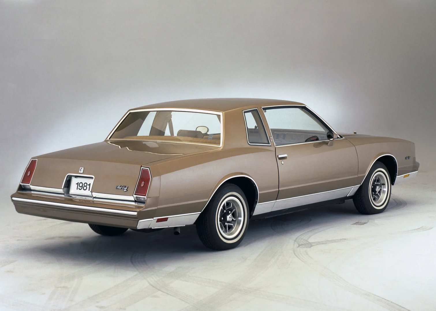 Chevrolet_Monte_Carlo_4_generation__Coupe__2.jpg