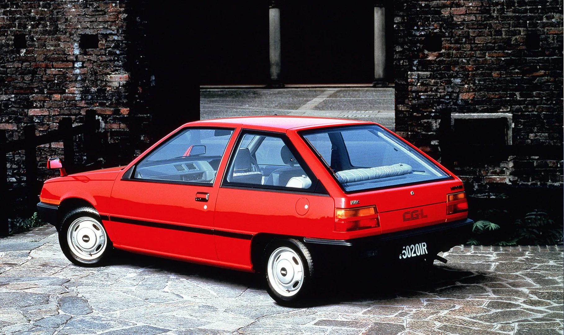 Mitsubishi_Mirage_2_generation__Hatchback_3-door__1.jpg