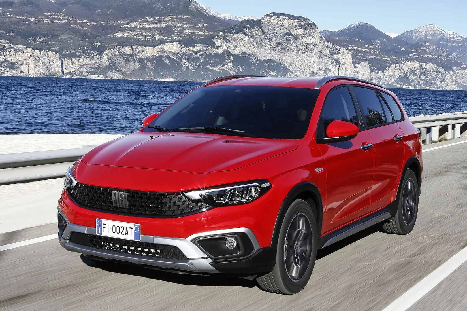 Fiat_Tipo_2_generation_restyling_1__SUV_5-doors__1.jpg