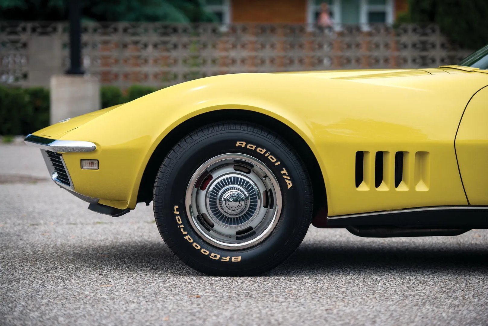 Chevrolet_Corvette_3_generation__Coupe__7.jpg