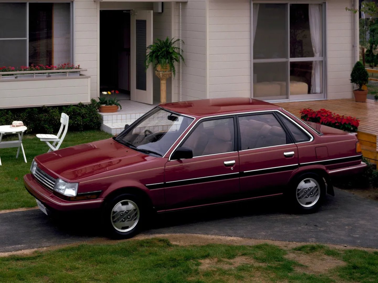 Toyota_Corona_8_generation__Sedan__1.jpg