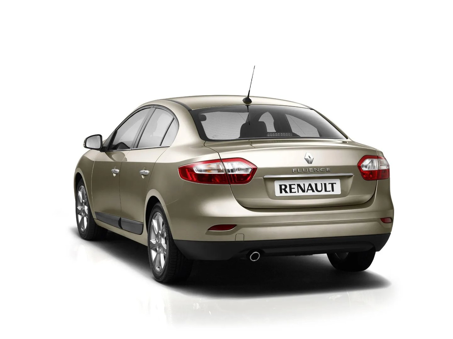 Renault_Fluence_1_generation__Sedan__8.jpg