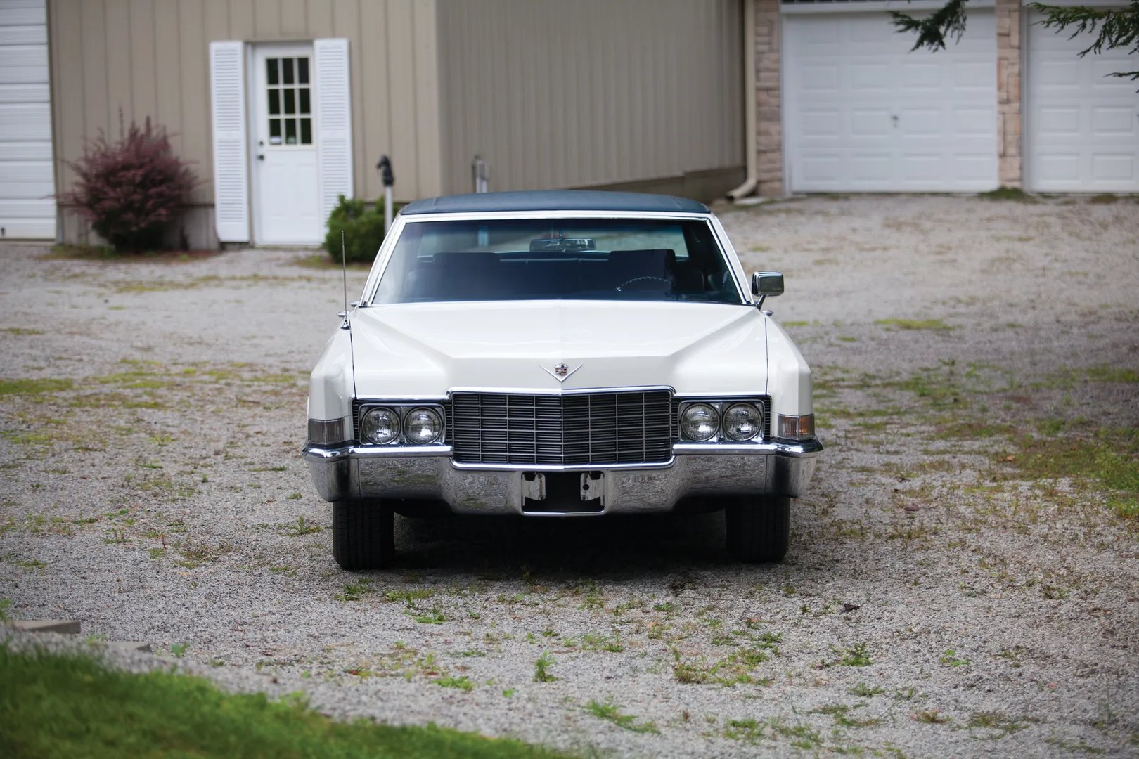 Cadillac_DeVille_3_generation__Sedan_Hardtop__12.jpg