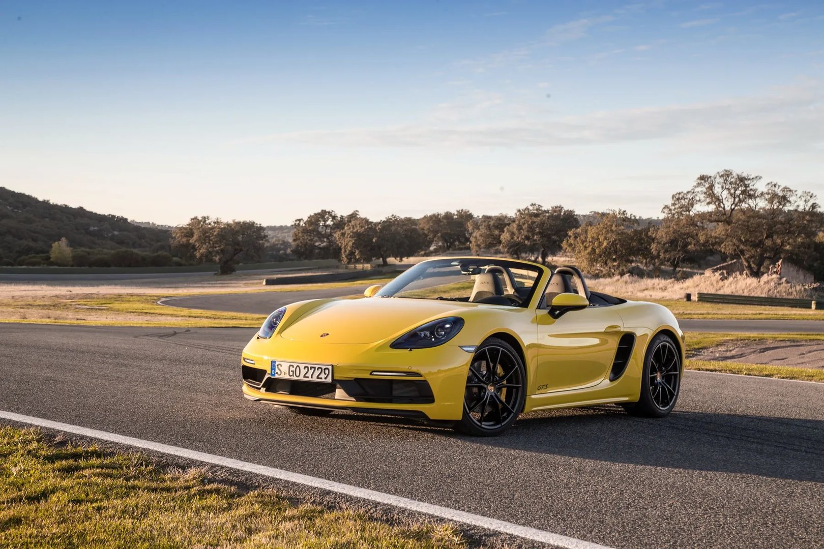 Porsche_718_Boxster_4_generation__Roadster__4.jpg