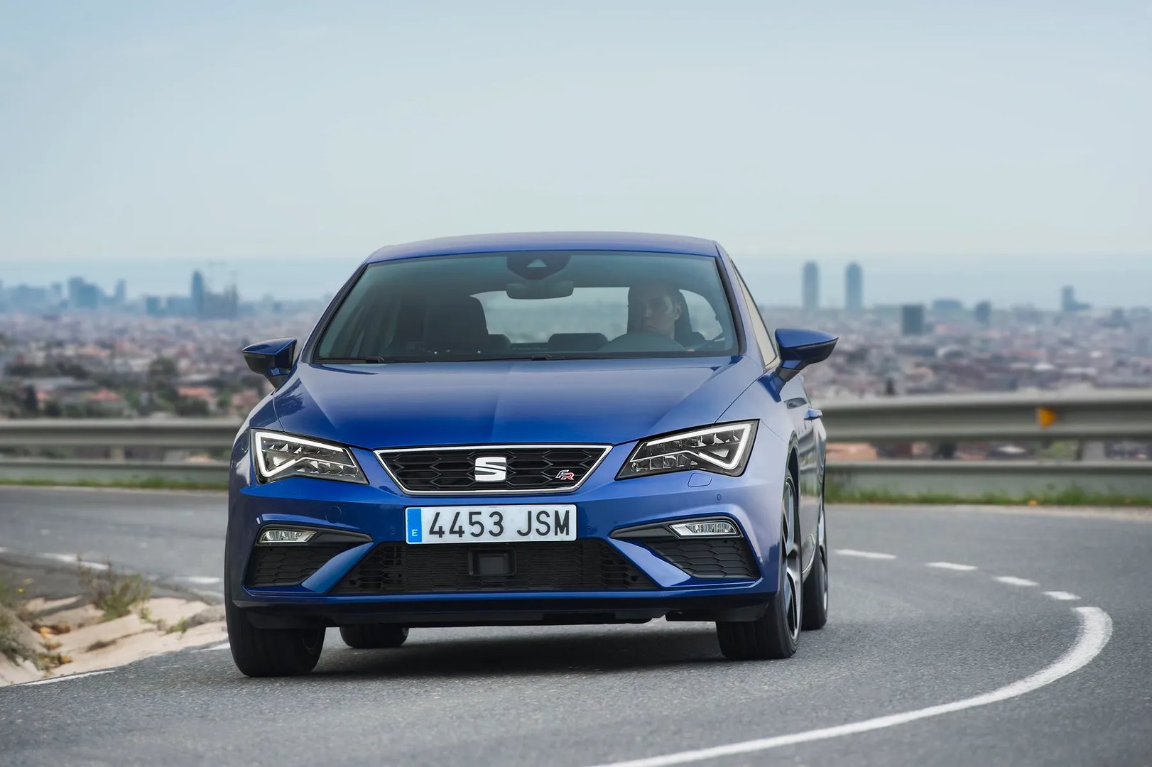 SEAT_Leon_3_generation_restyling__Hatchback_3-door__11.jpg