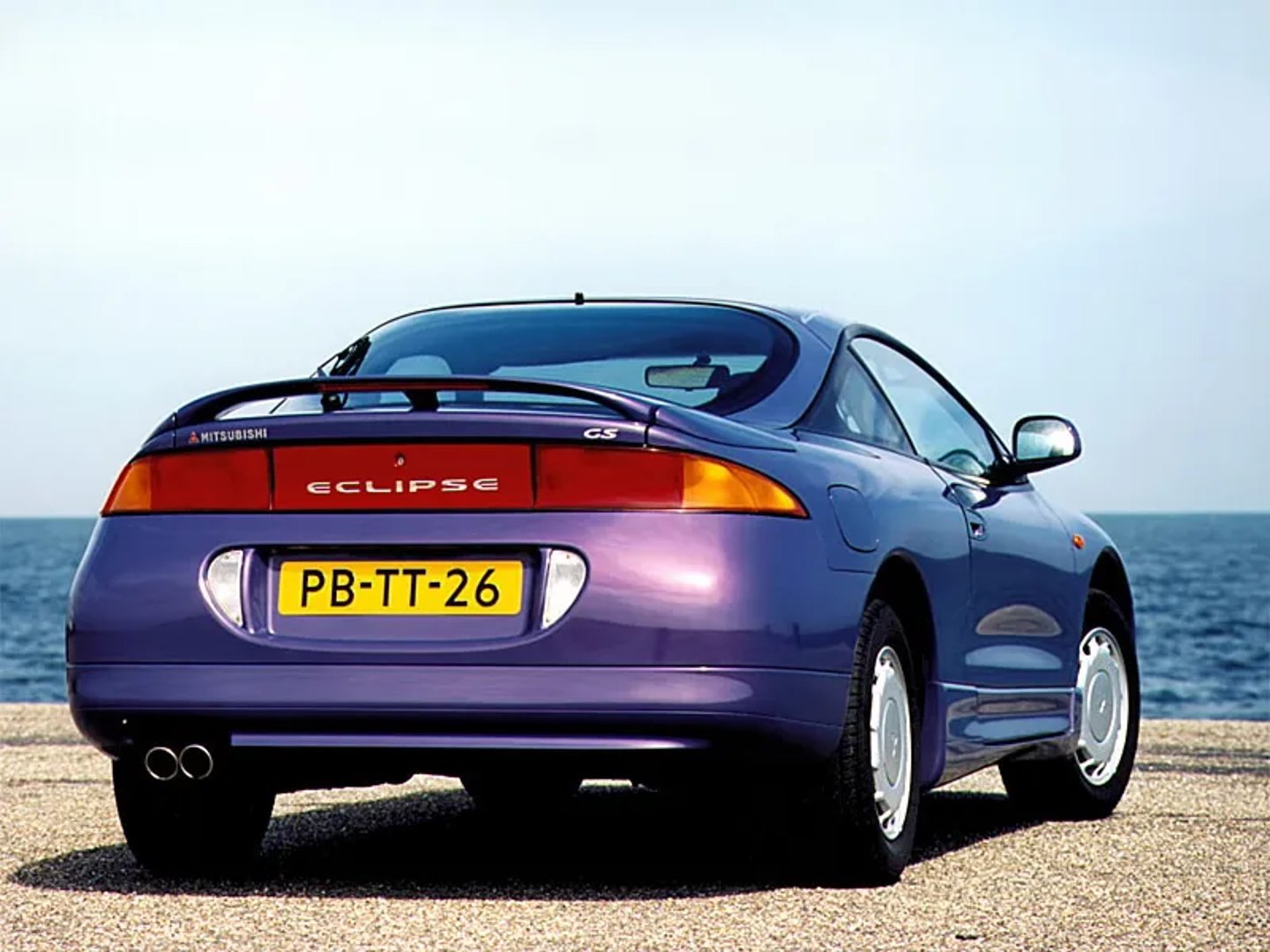 Mitsubishi_Eclipse_2_generation__Coupe__1.jpg
