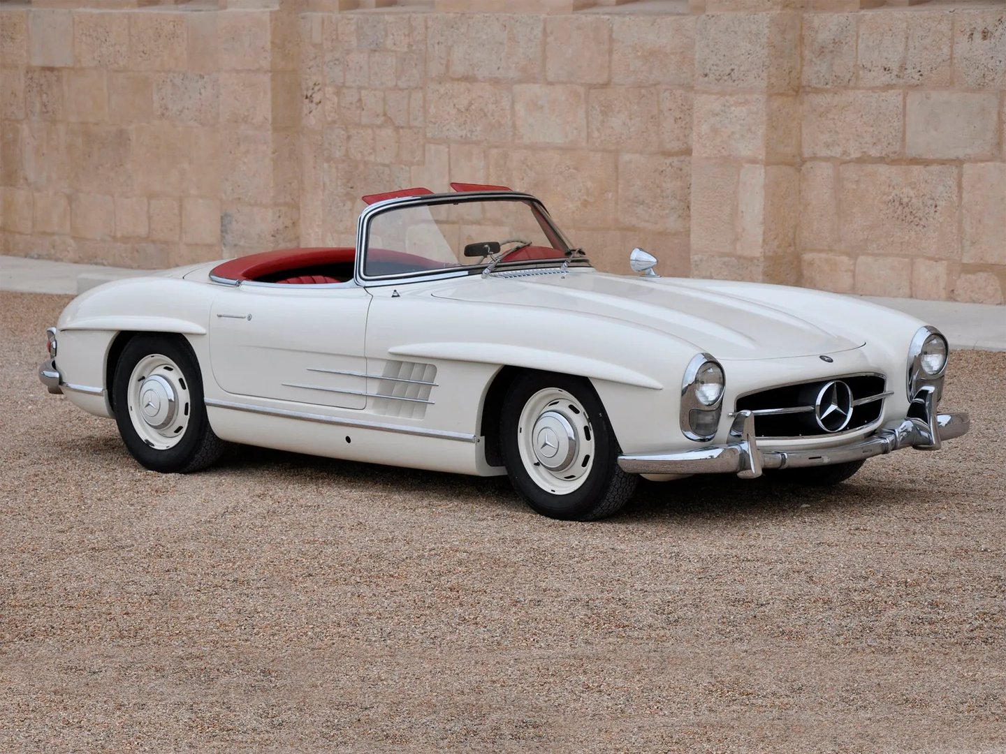 Mercedes_SL-Class_1_generation__Roadster__7.jpg