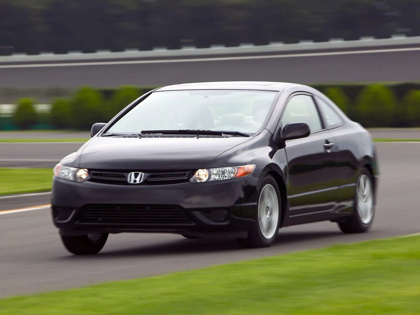Honda_Civic_(USA)_8_generation__Coupe__10.jpg