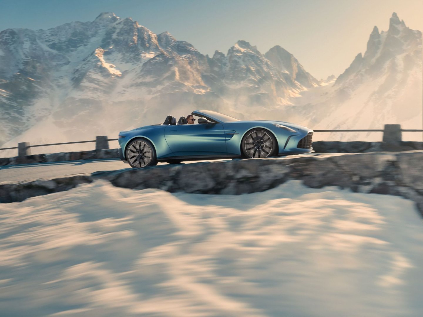 aston-martin_Vantage_4_generation_restyling__Roadster__21.jpg