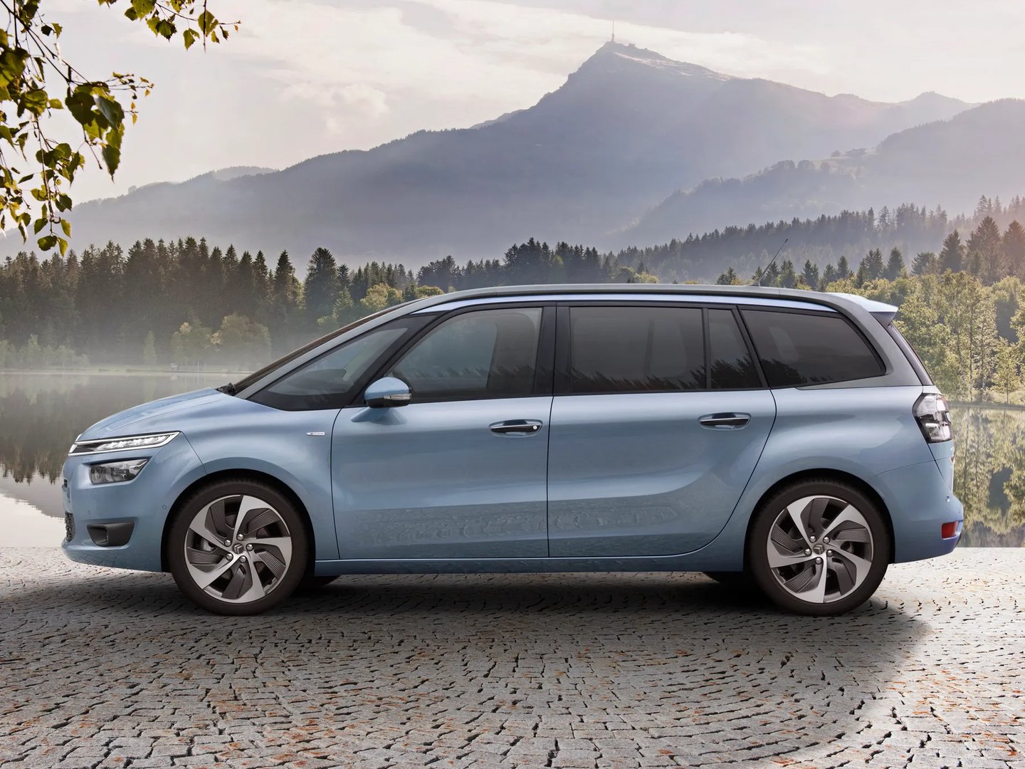 Citroen_C4_Grand_Picasso_2_generation__Compact_Van__11.jpg