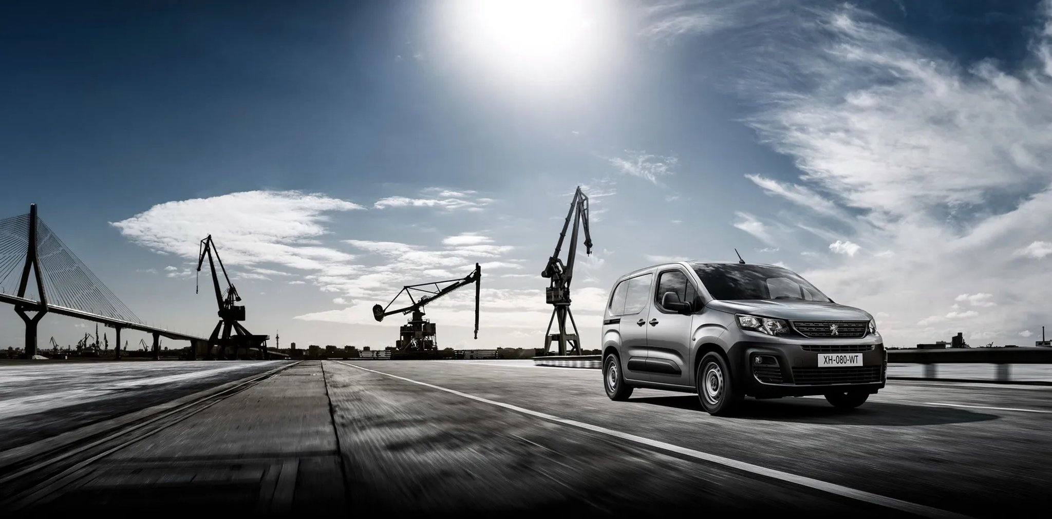 Peugeot_Partner_3_generation__Compact_Van__7.jpg
