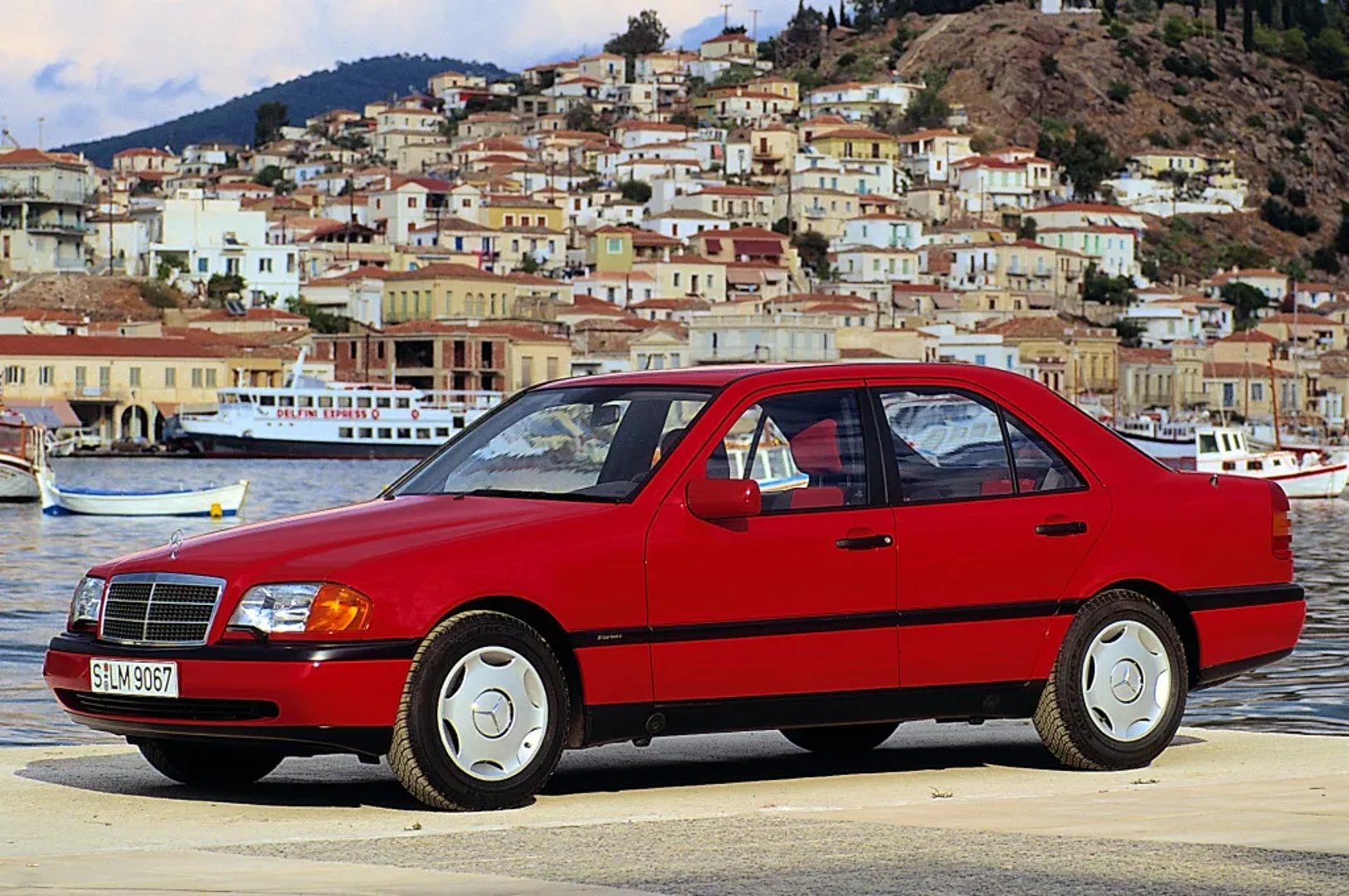 Mercedes_C-Class_1_generation__Sedan__2.jpg