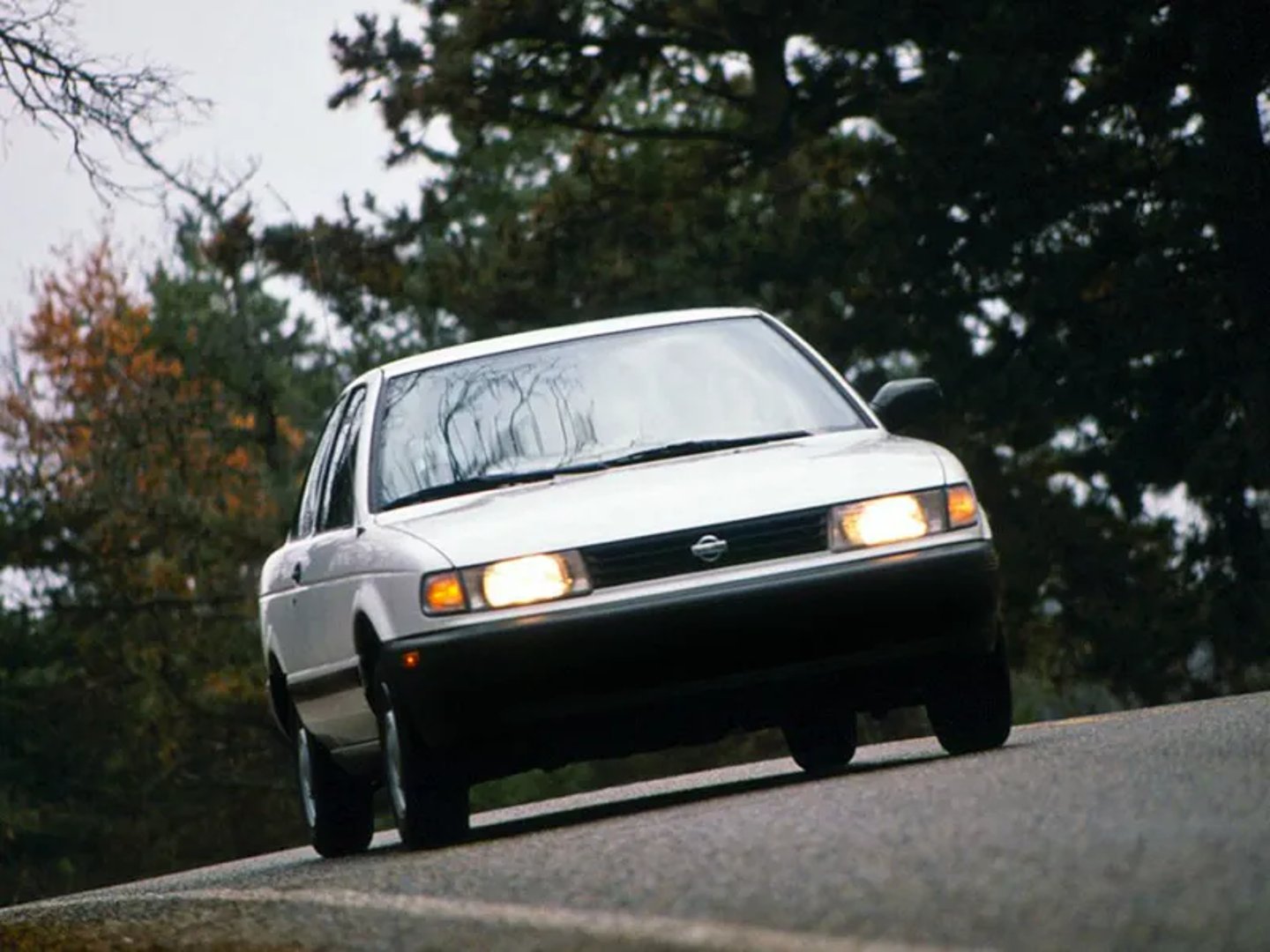 Nissan_Sentra_3_generation__Coupe__5.jpg