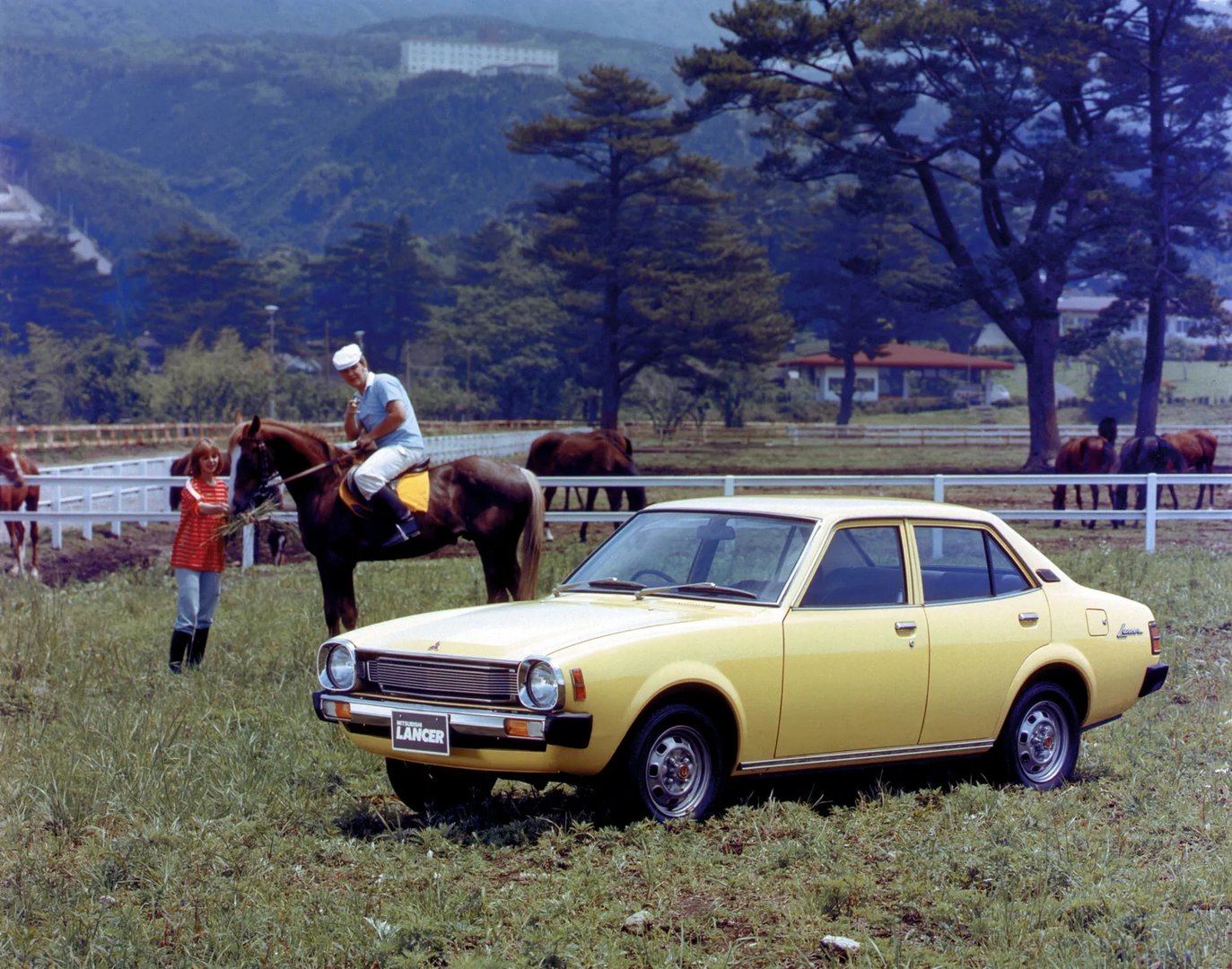 Mitsubishi_Lancer_2_generation__Sedan__1.jpg