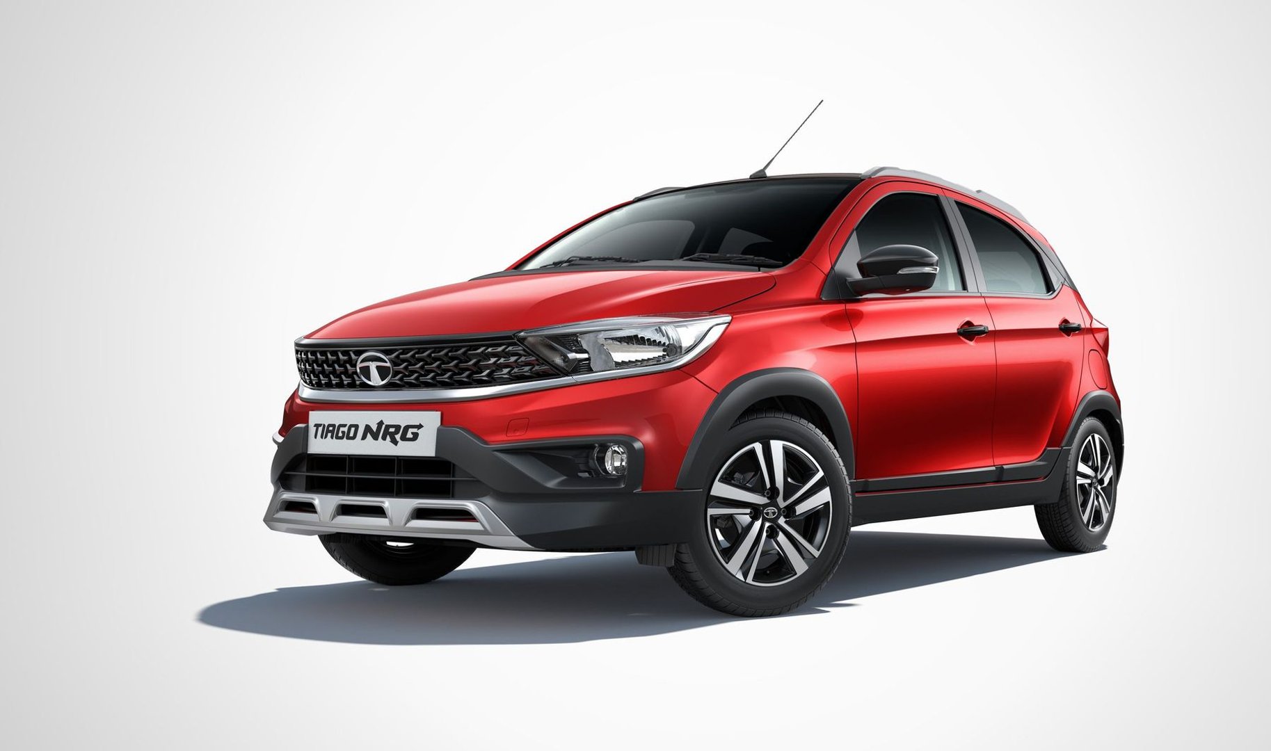 tata_Tiago_1_generation_restyling__Mini_5-doors__8.jpg