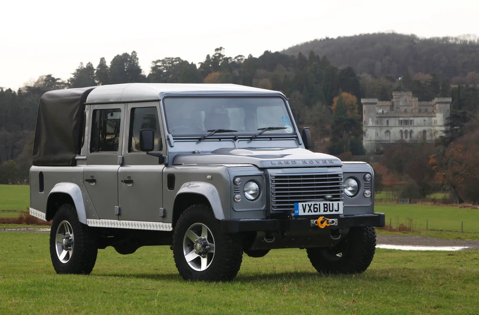 Land Rover_Defender_1_generation_restyling__Pickup_double-cab__6.jpg