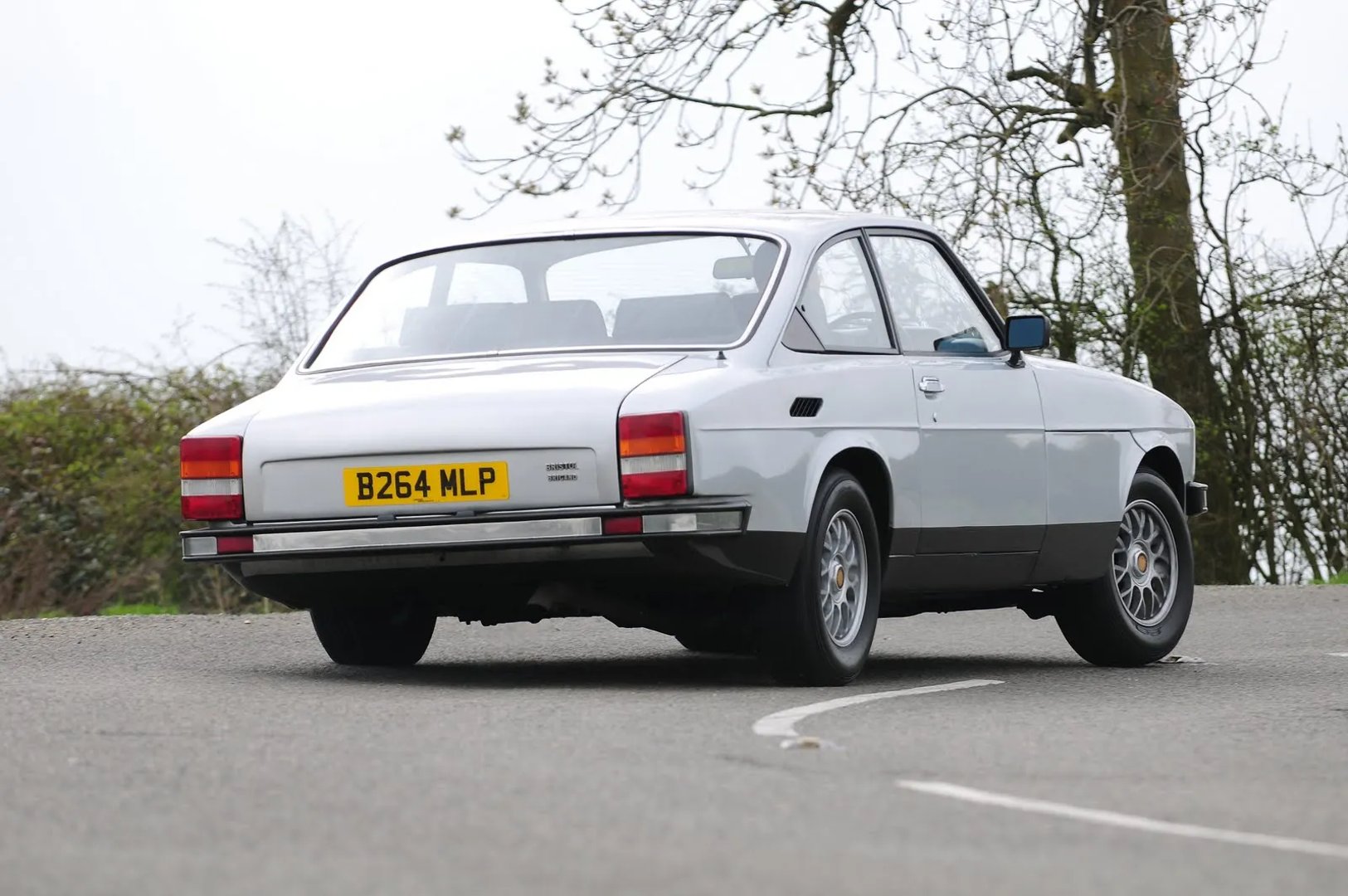 Bristol_603_Britannia_Brigand_3_generation__Coupe_Hardtop__1.jpg