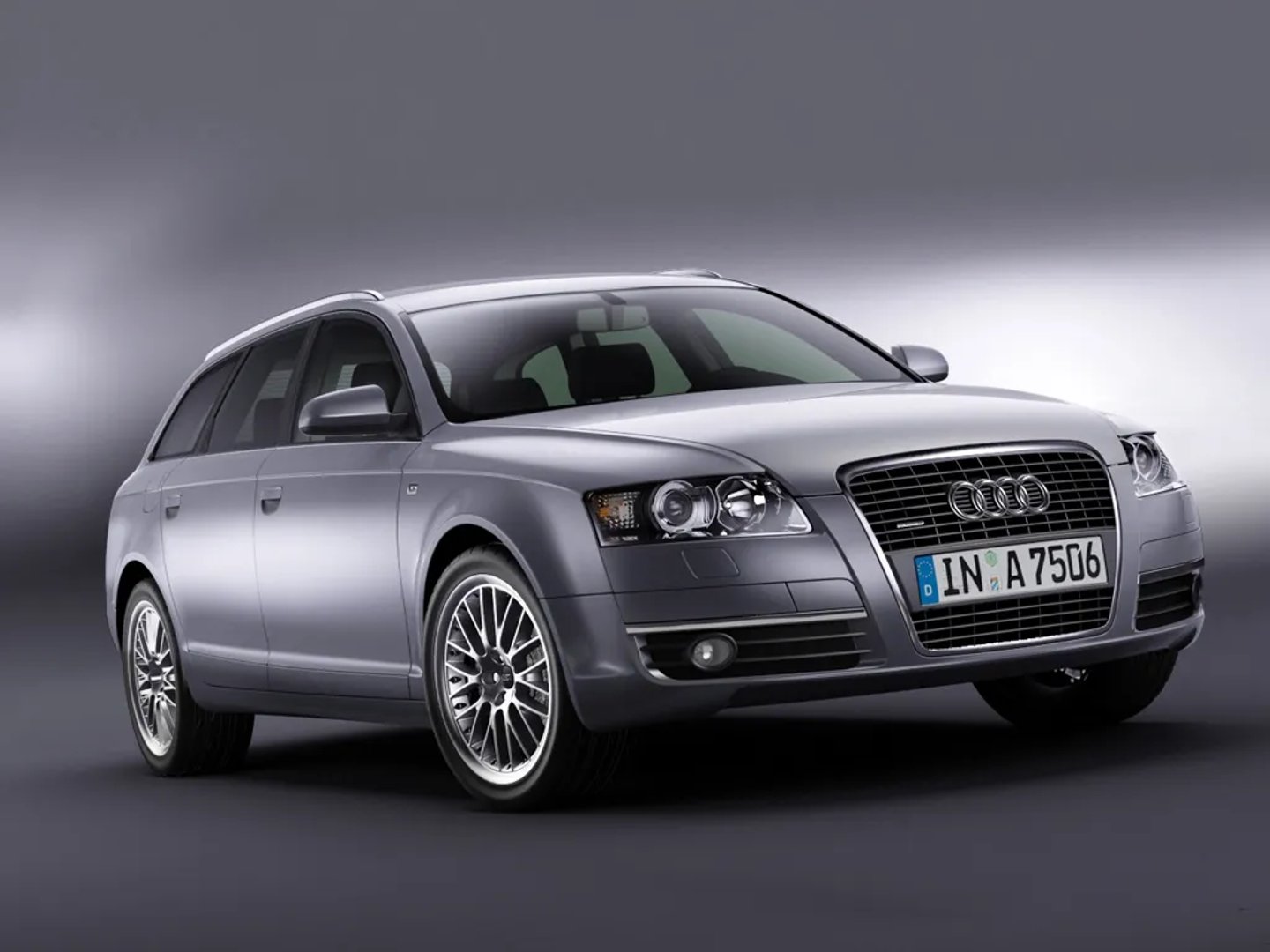 Audi_A6_3_generation__Estate_5-door__6.jpg